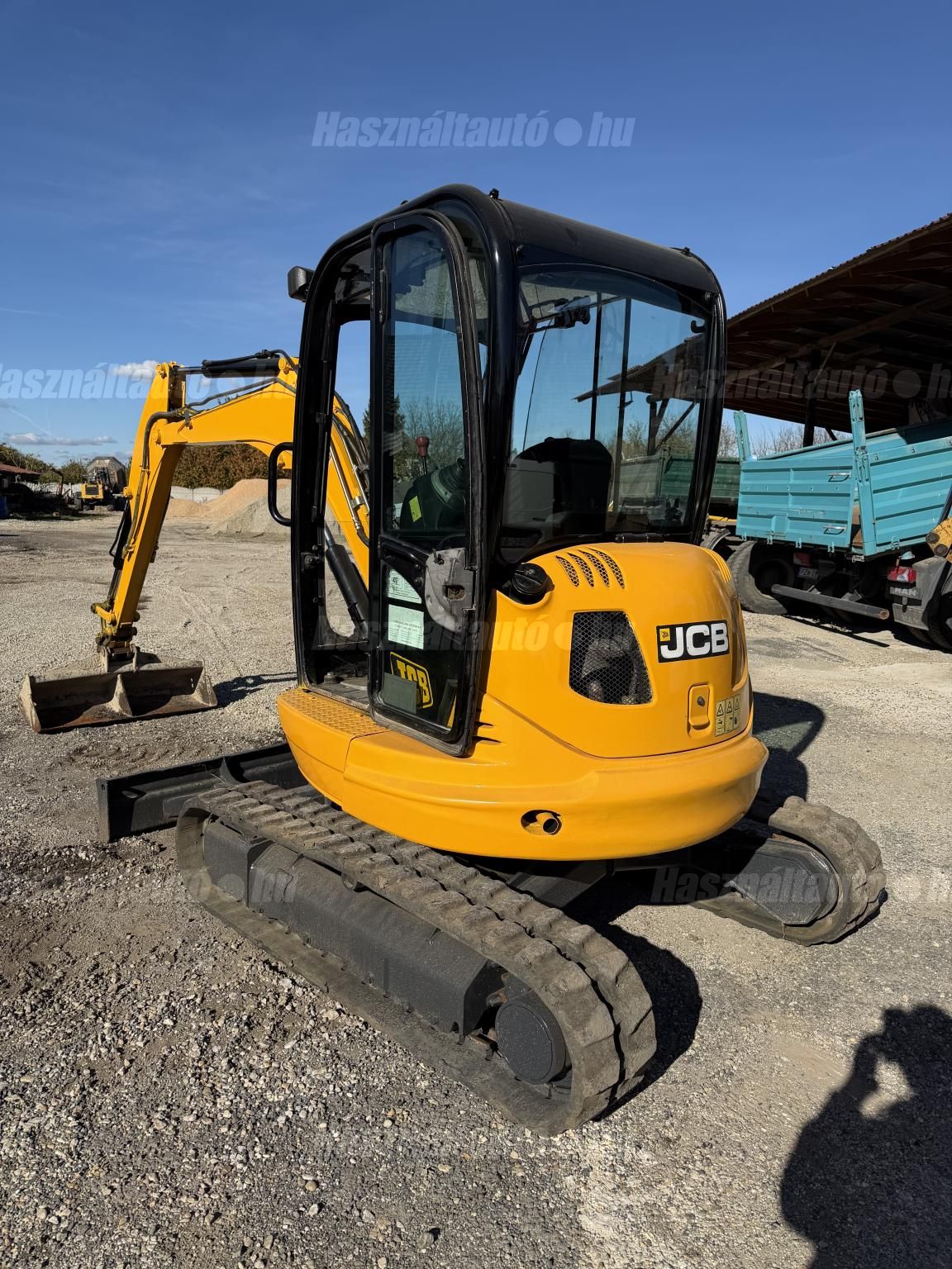 JCB 2013/8 - 1
