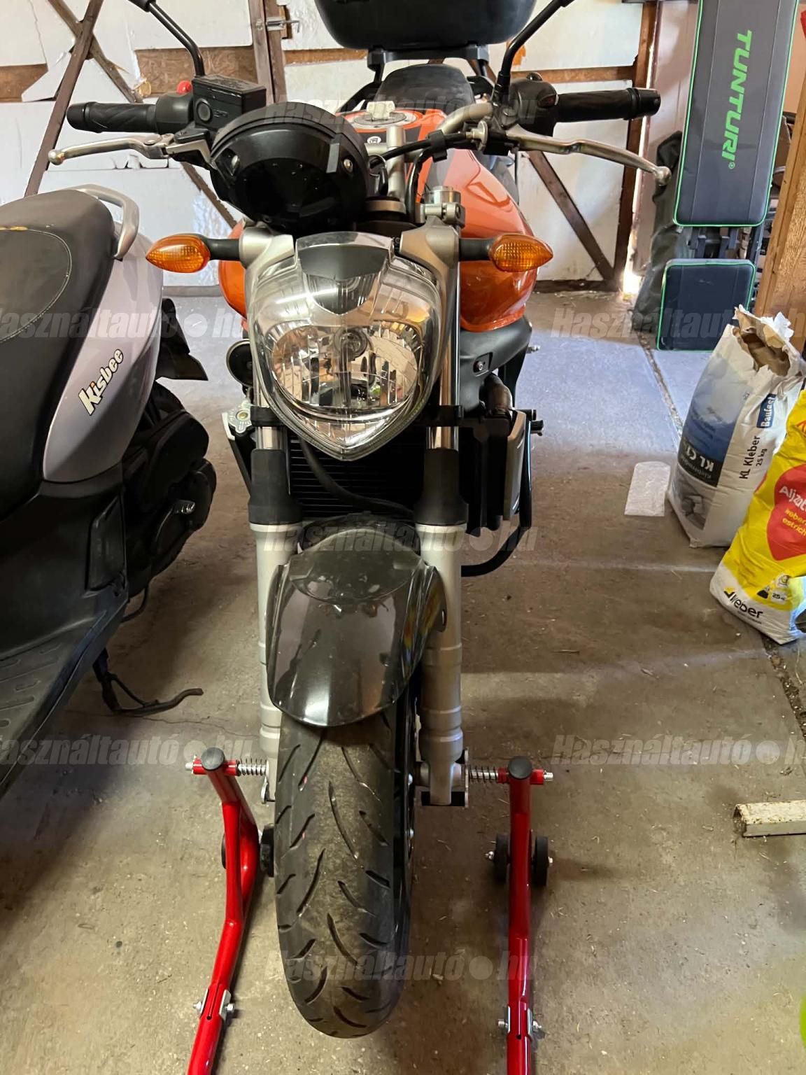 YAMAHA FZ6-N 2006/3 - 1