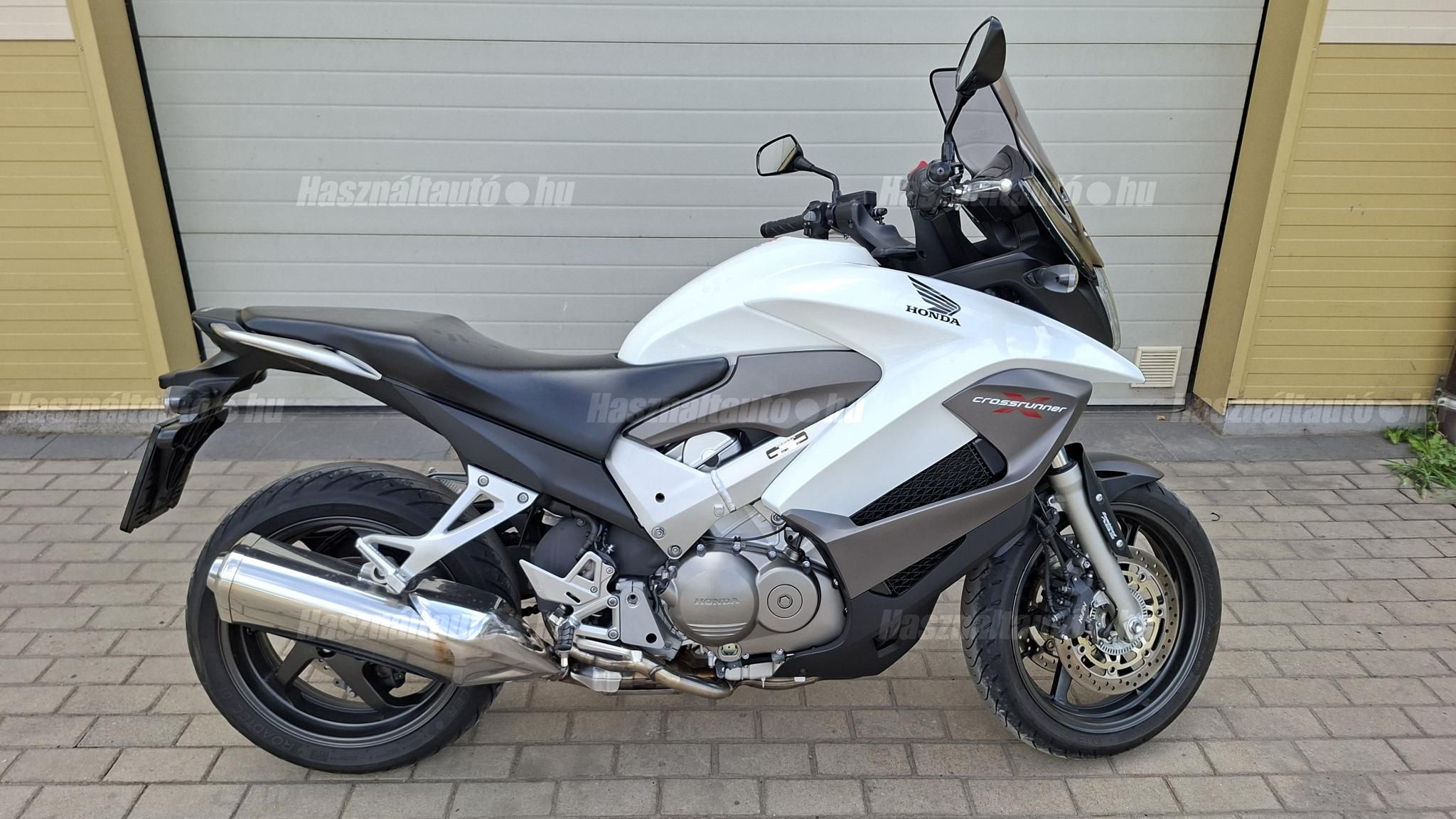 HONDA VFR 800 X 2011/1 - 1