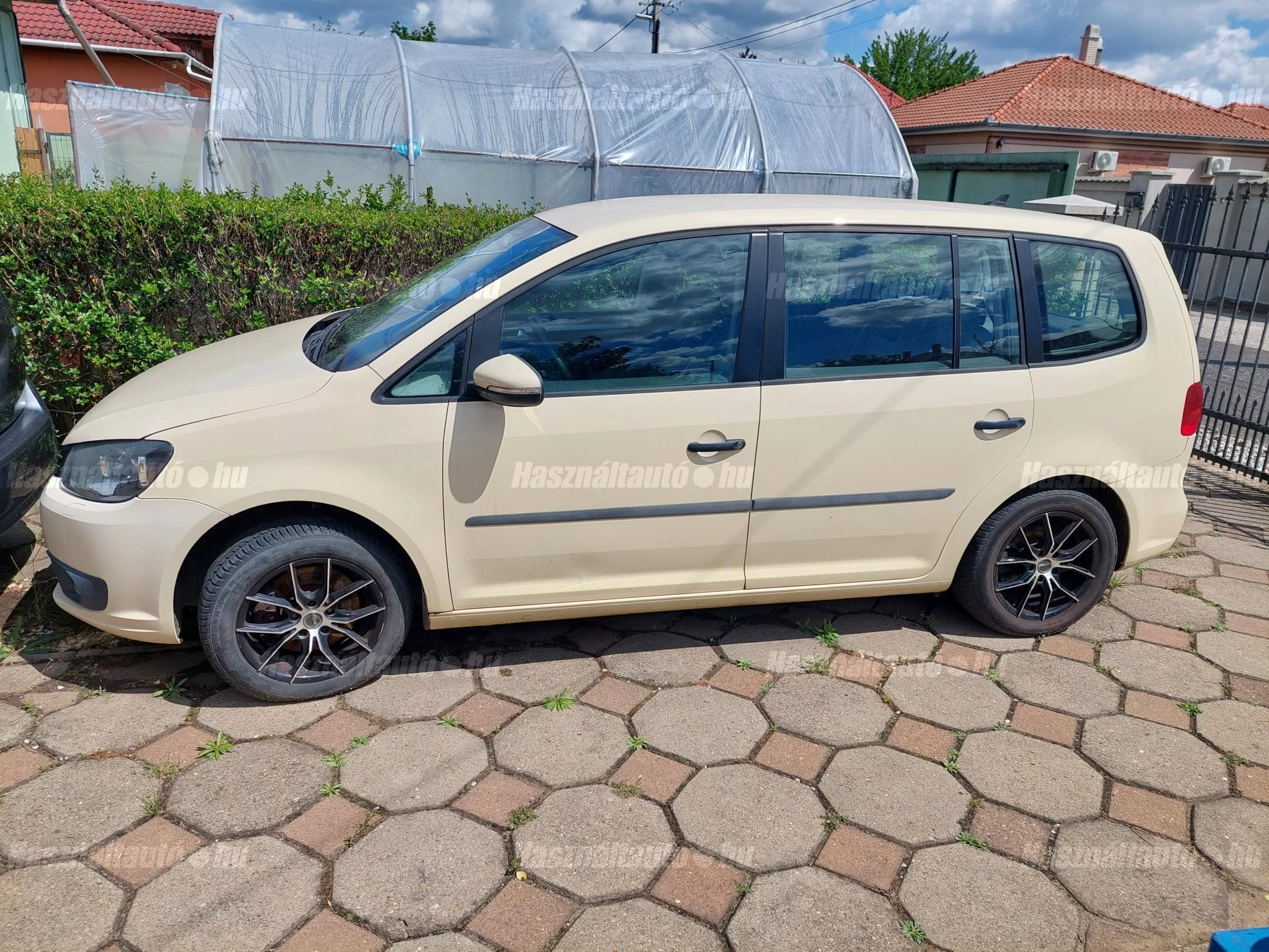 VOLKSWAGEN TOURAN 2014/9 - 1