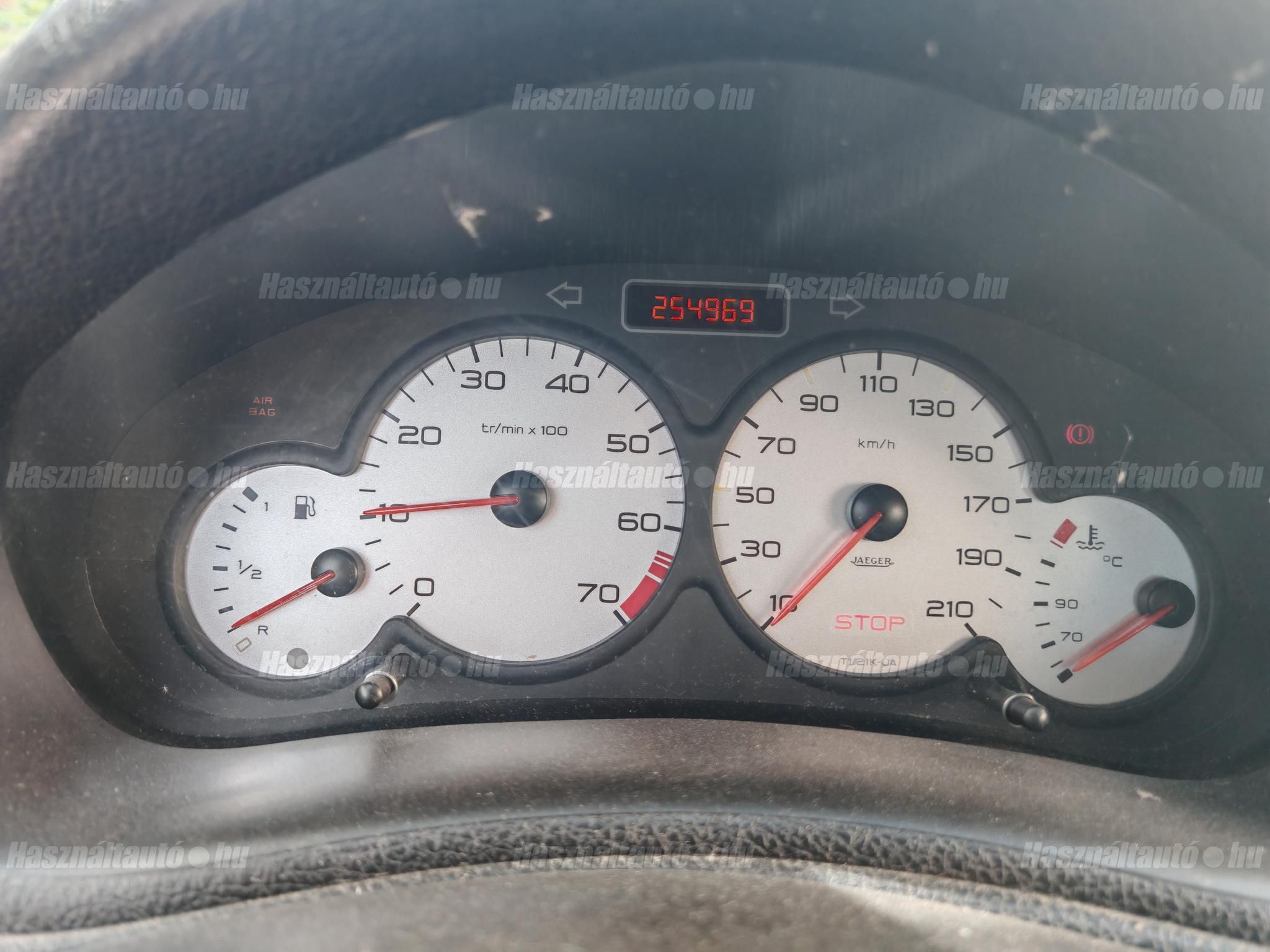 PEUGEOT 206 2002 - 1