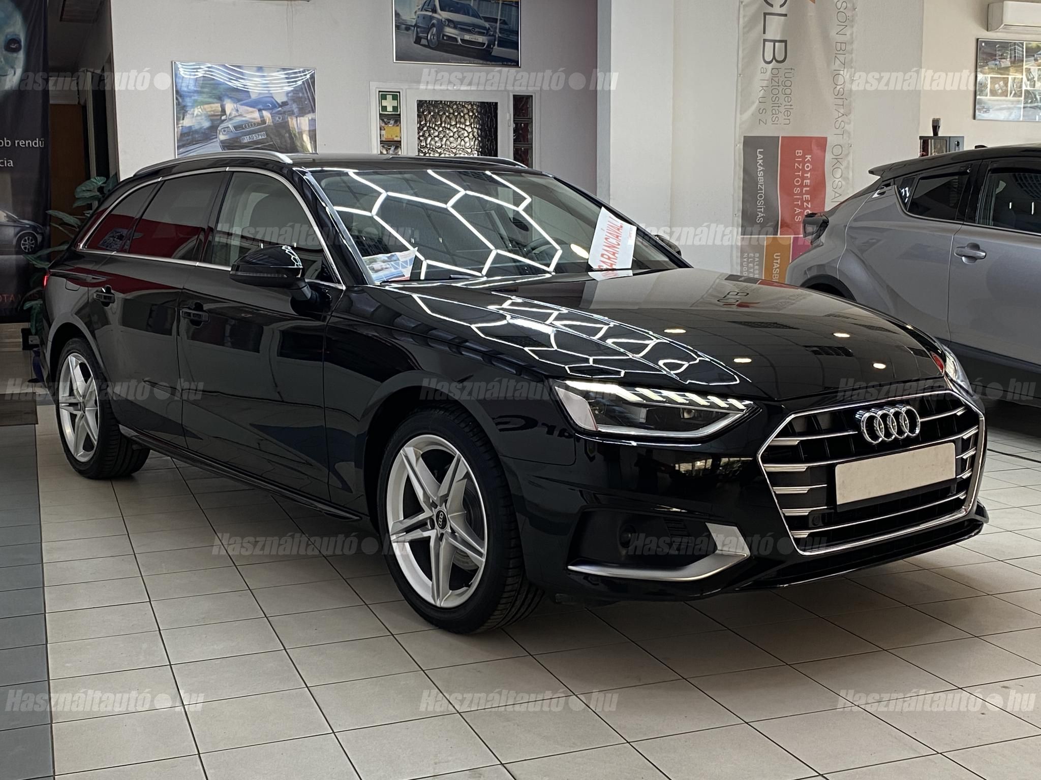 AUDI A4 2023/4 - 1