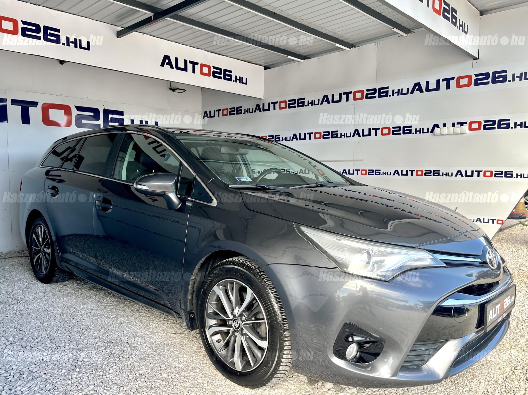 TOYOTA AVENSIS 2016/7 - 1
