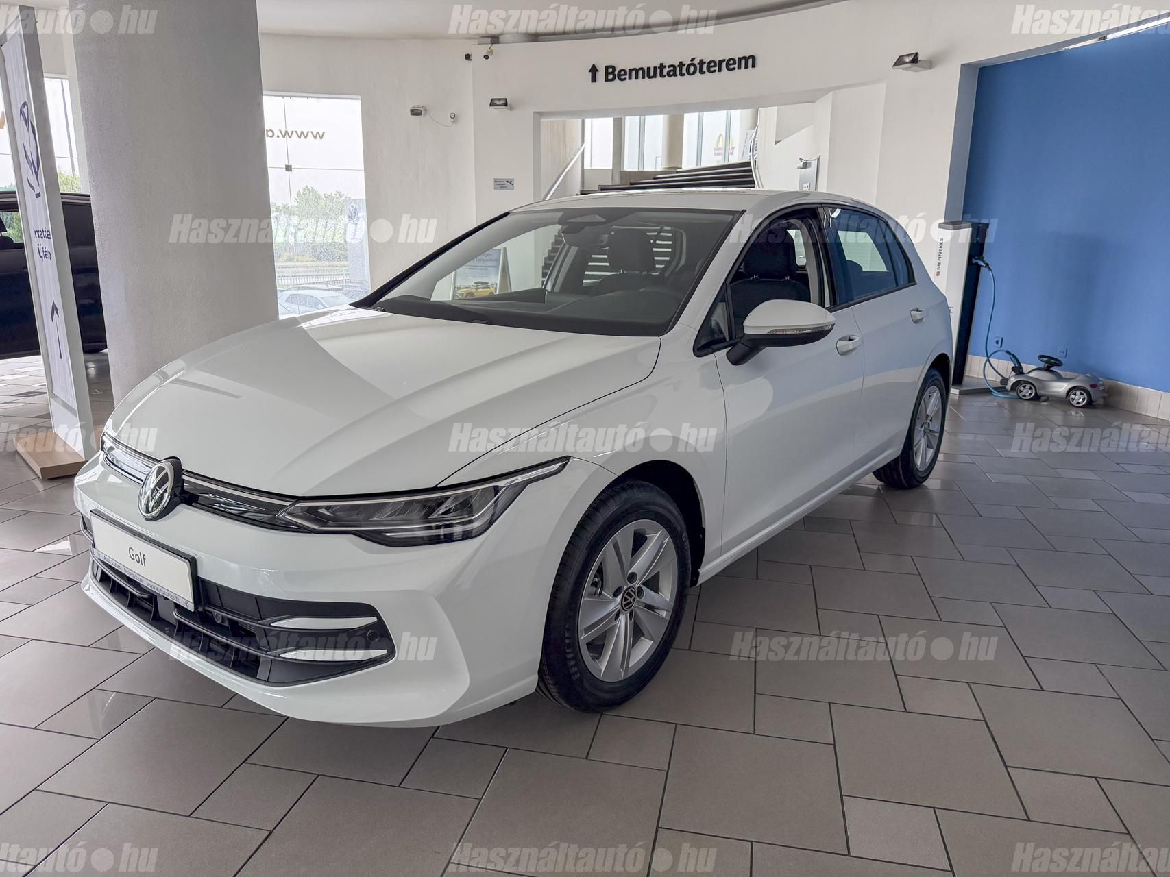 VOLKSWAGEN GOLF VIII 2026/2 - 1