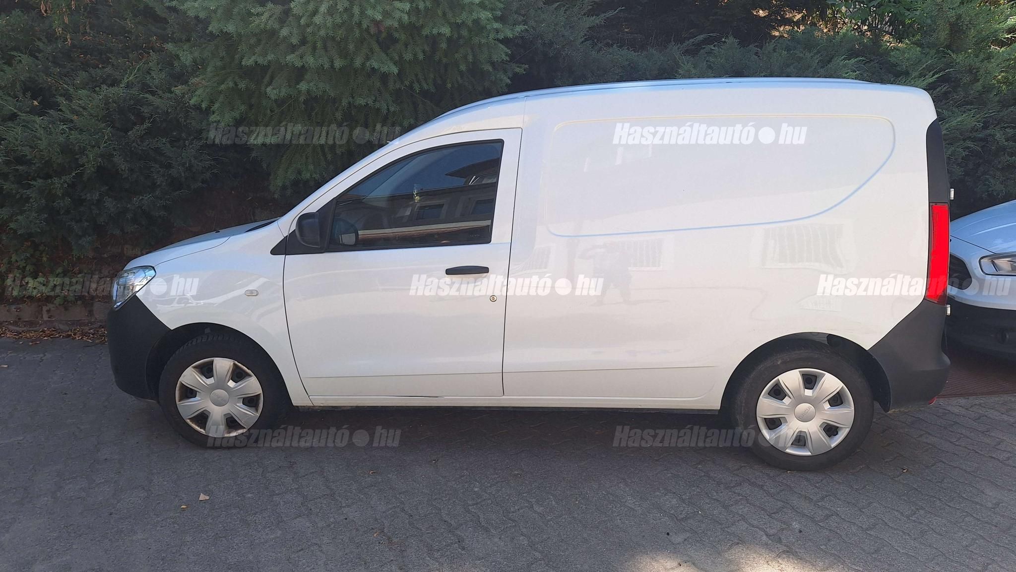DACIA DOKKER 2017/3 - 1