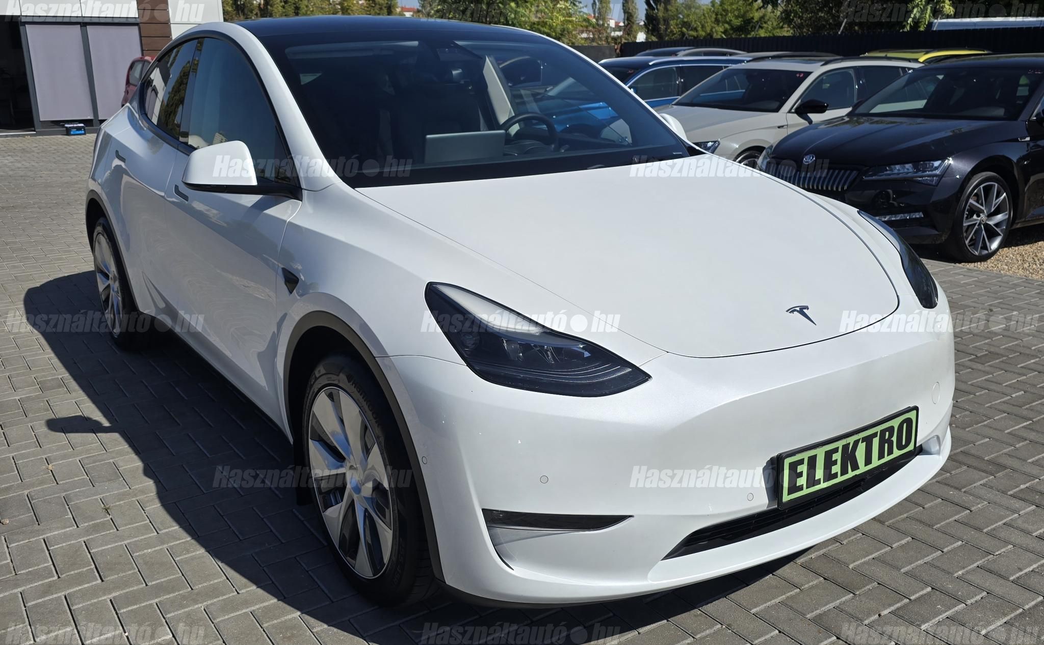 TESLA MODEL Y 2022/6 - 1