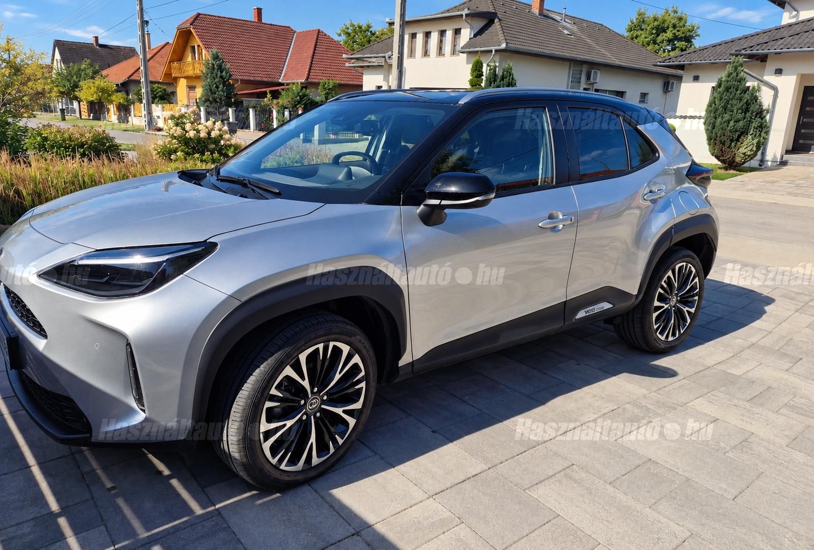 TOYOTA YARIS CROSS 2022 - 1