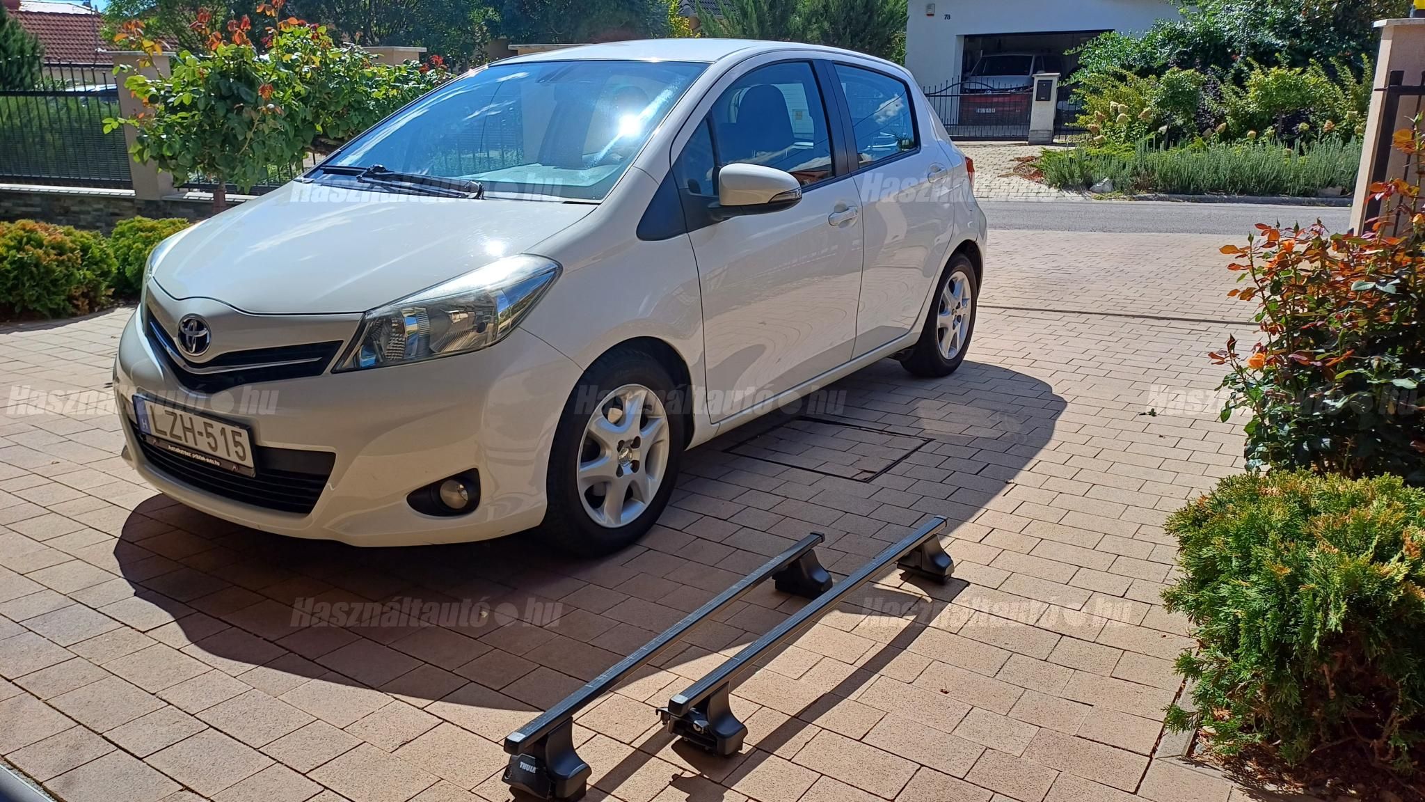 TOYOTA YARIS 2011/12 - 1