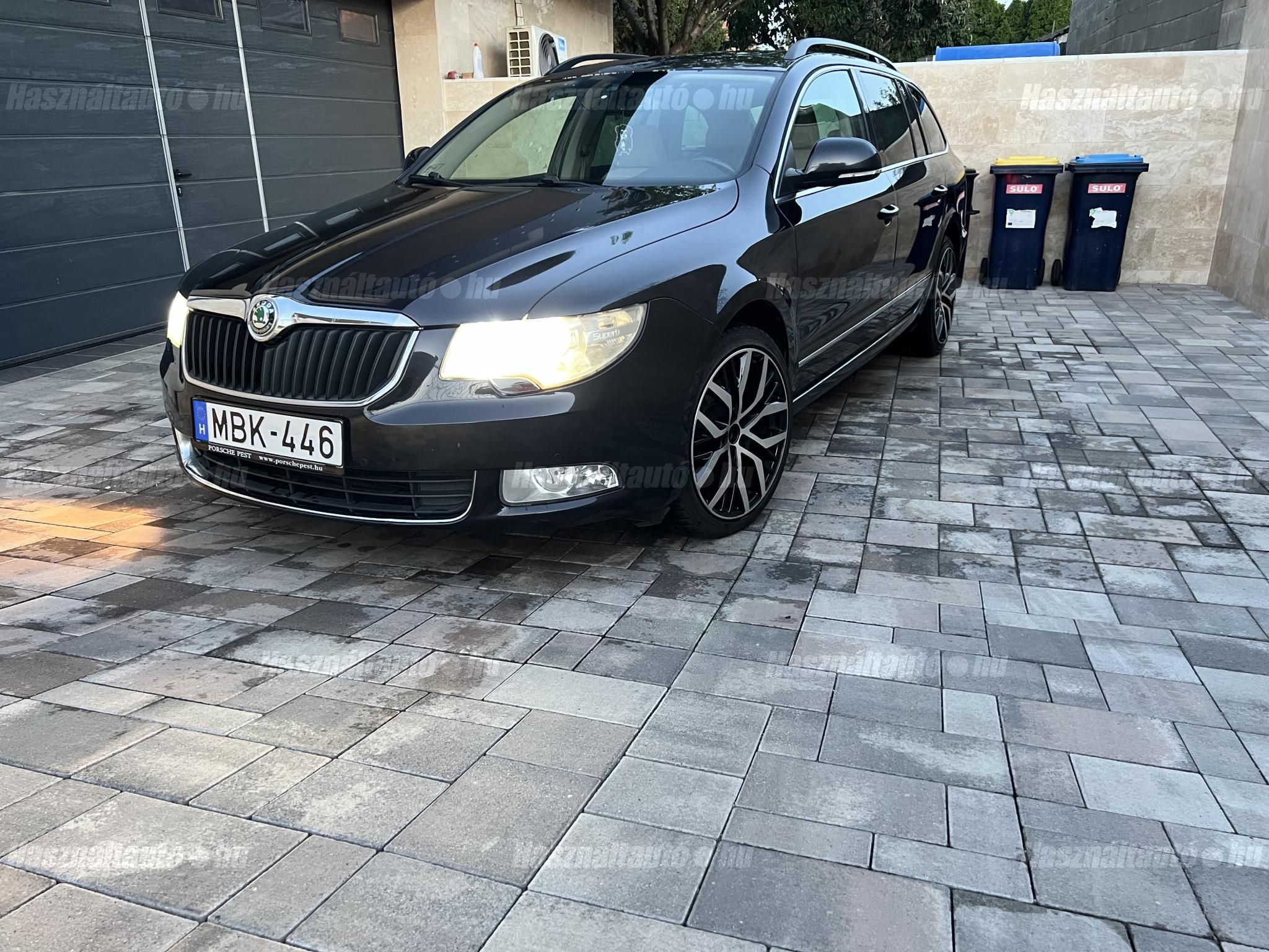 SKODA SUPERB 2010/12 - 1