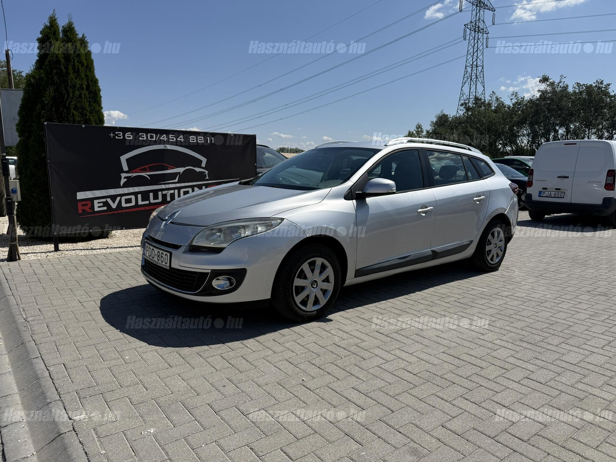 RENAULT MEGANE 2012/9 - 1