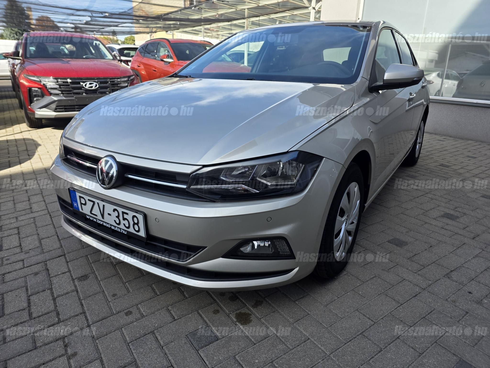 VOLKSWAGEN POLO VI 2018/8 - 1