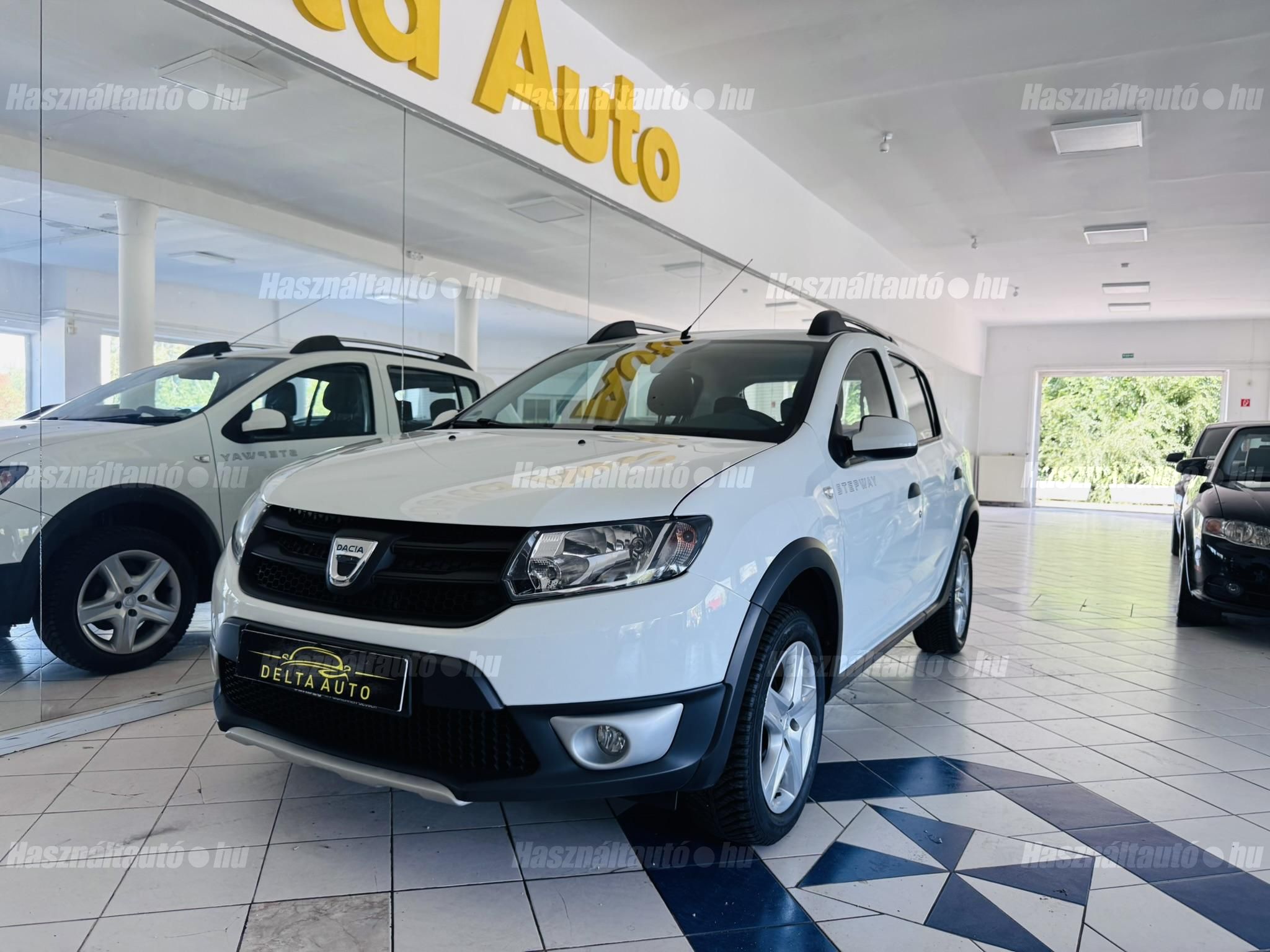 DACIA SANDERO 2015 - 1