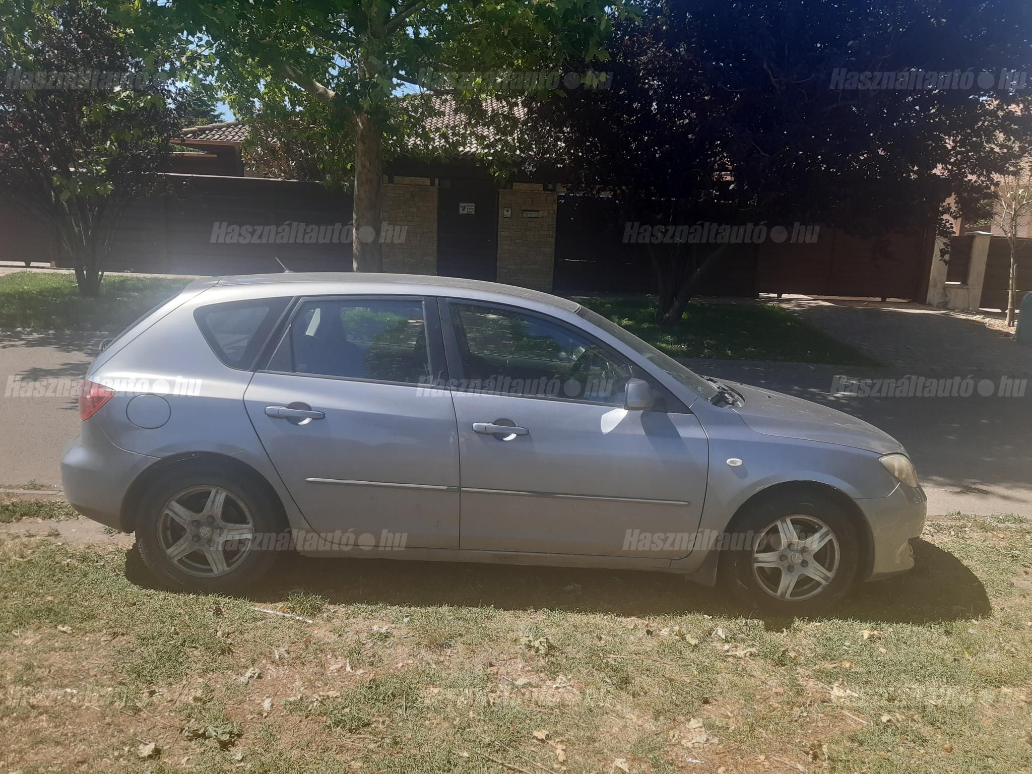 MAZDA 3 2004/4 - 1
