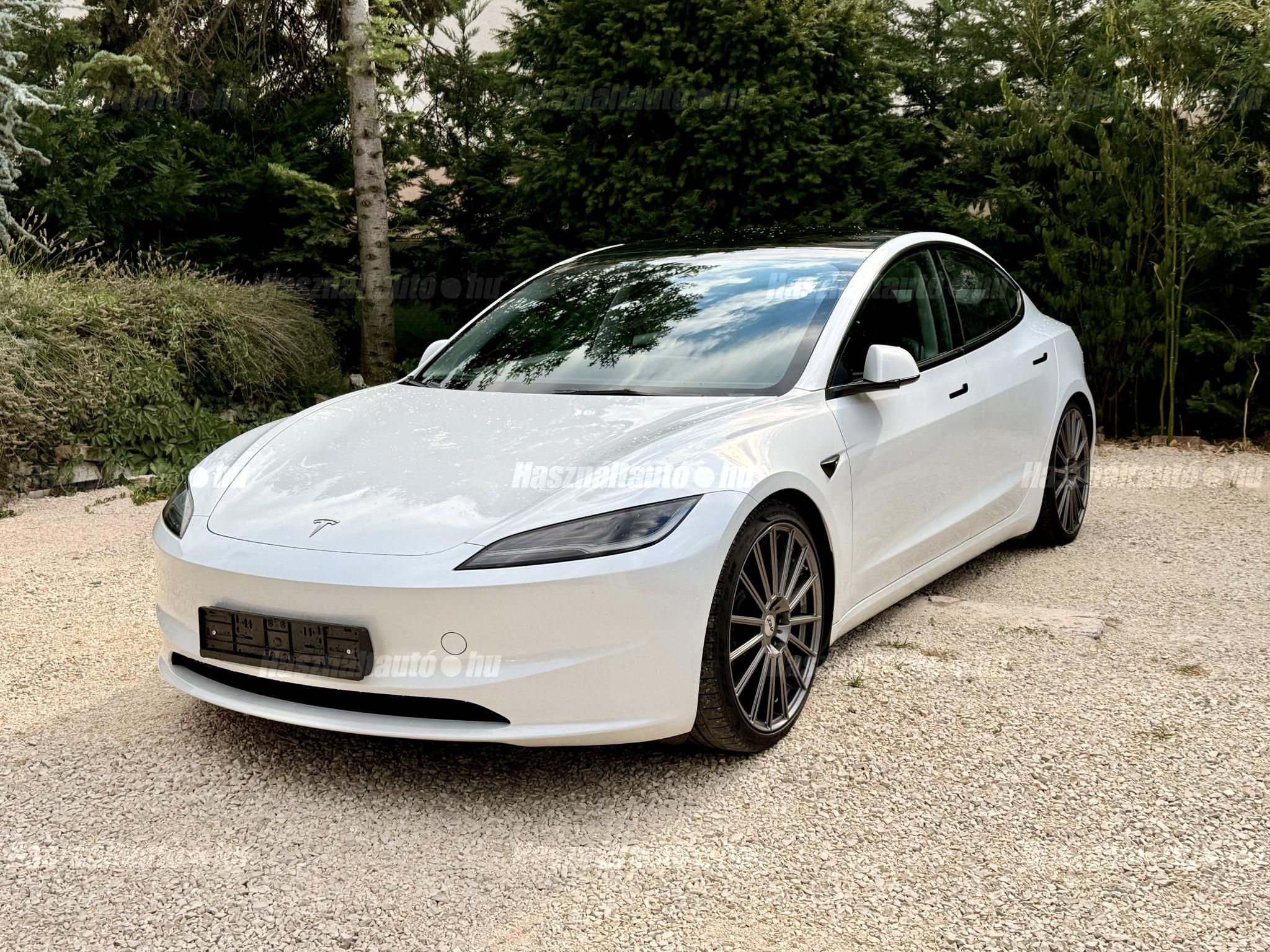 TESLA MODEL 3 2023/12 - 1