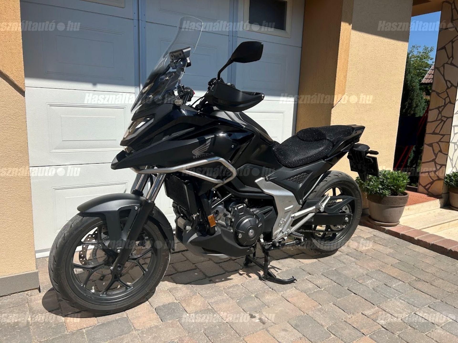 HONDA NC 750 X 2023/12 - 1