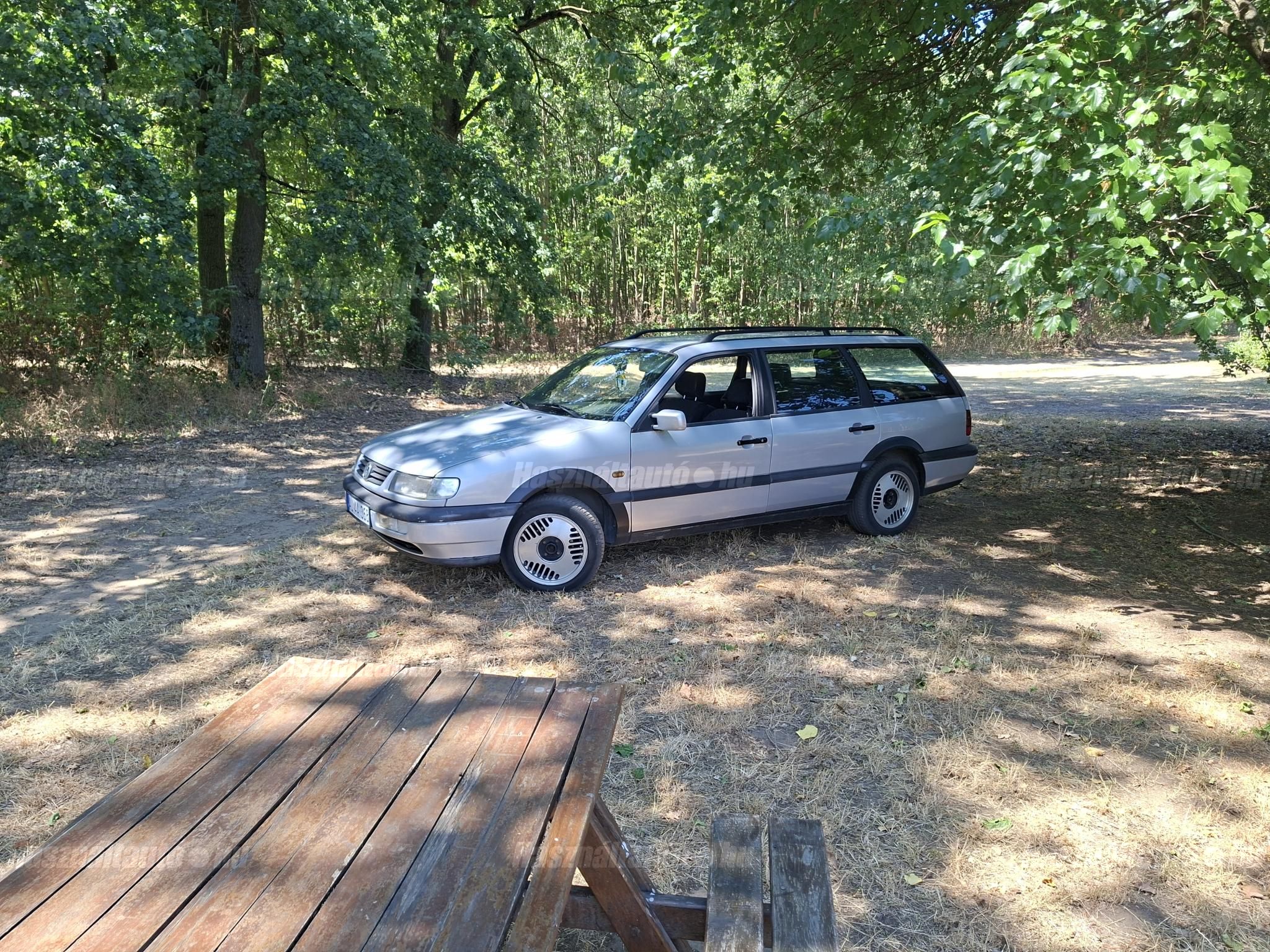 VOLKSWAGEN PASSAT IV 1996/5 - 1