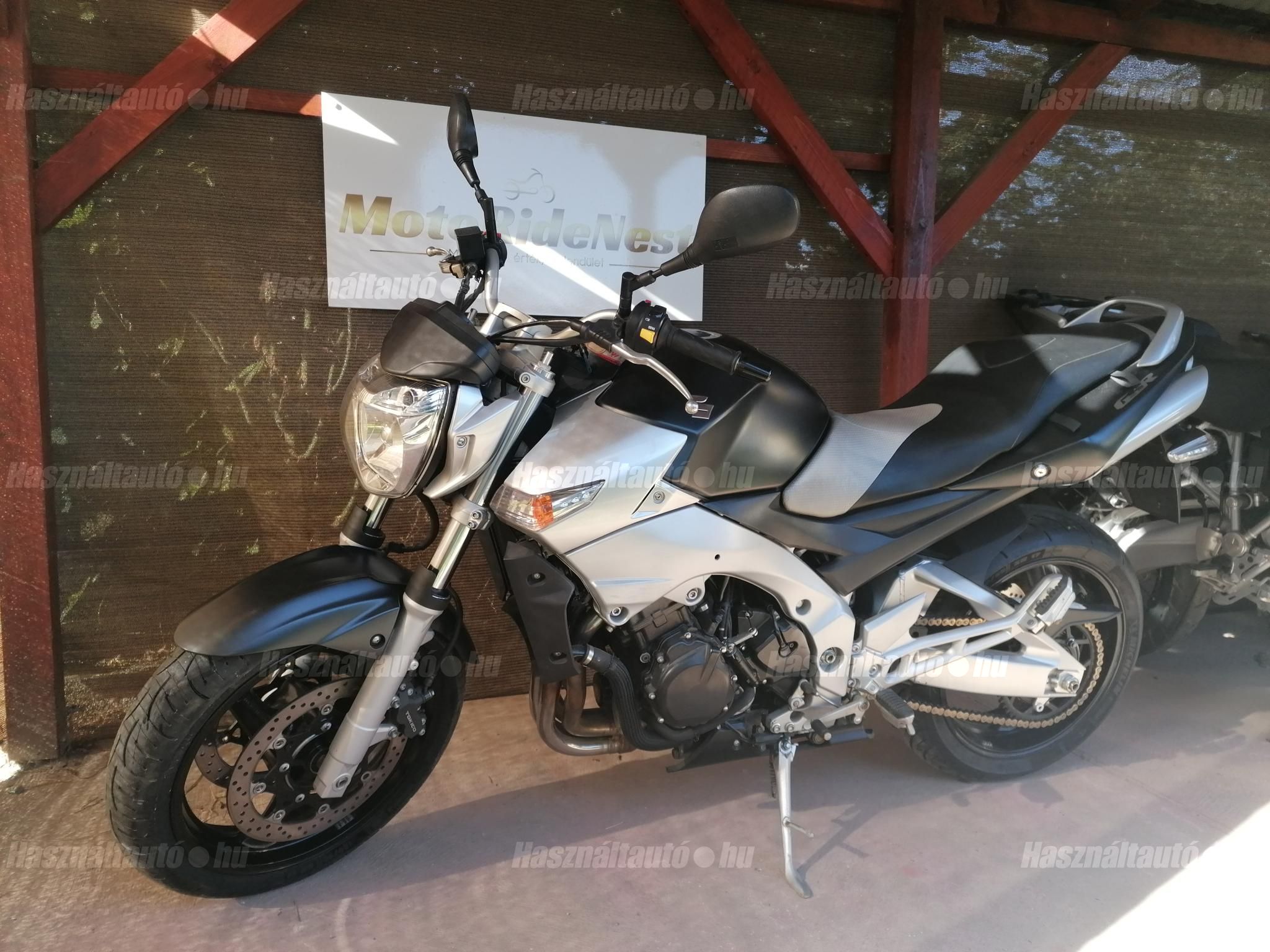 SUZUKI GSR 600 2006/4 - 1