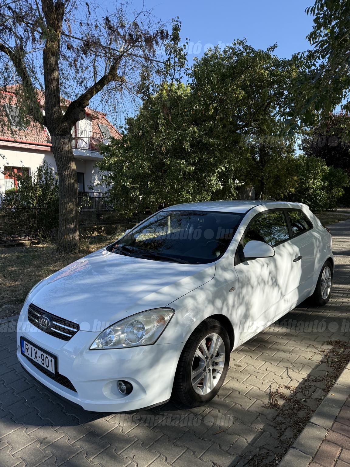 KIA CEE'D 2009/4 - 1