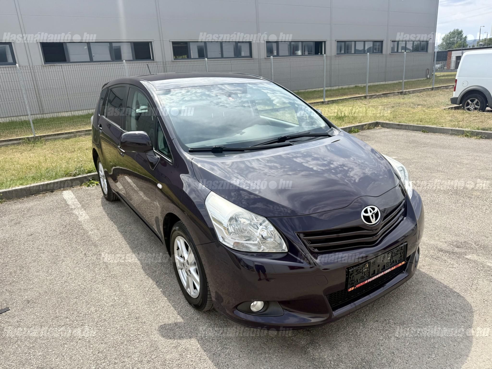 TOYOTA VERSO 2010/6 - 1