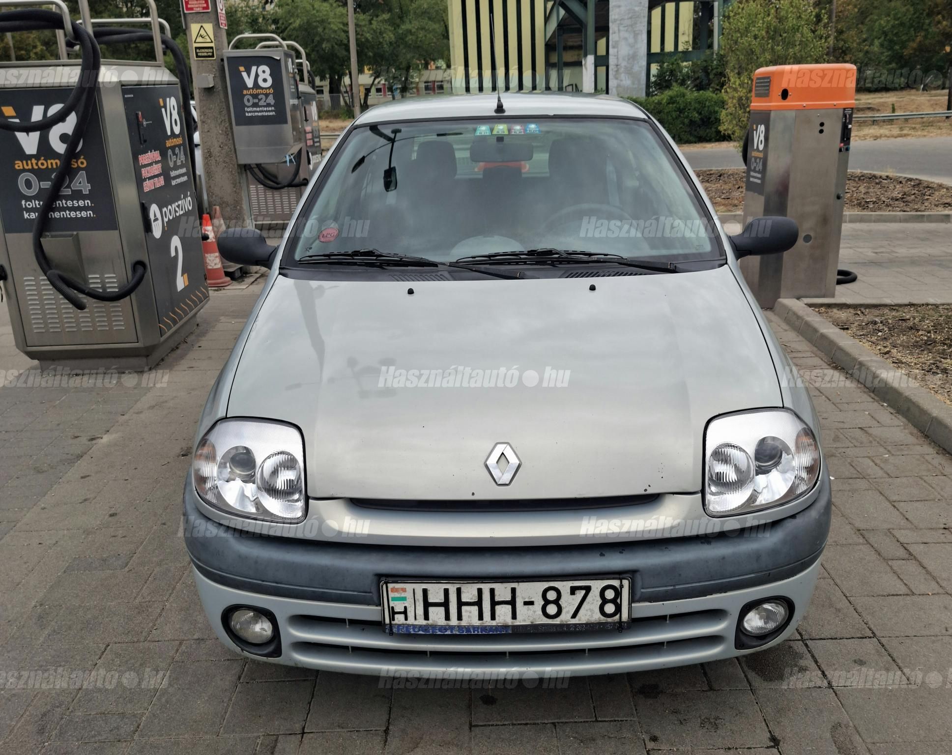 RENAULT CLIO 2000/4 - 1