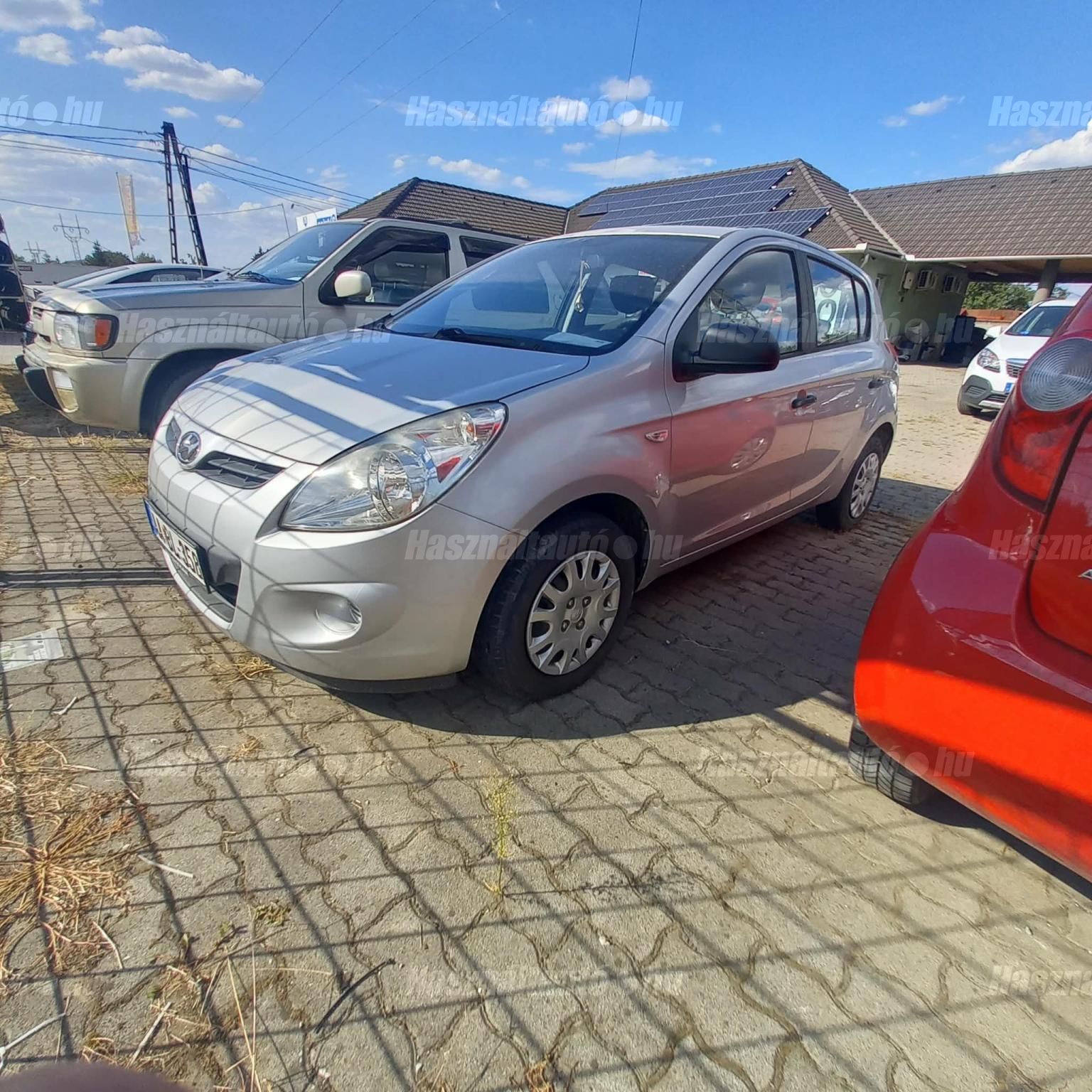 HYUNDAI I20 2010/6 - 1