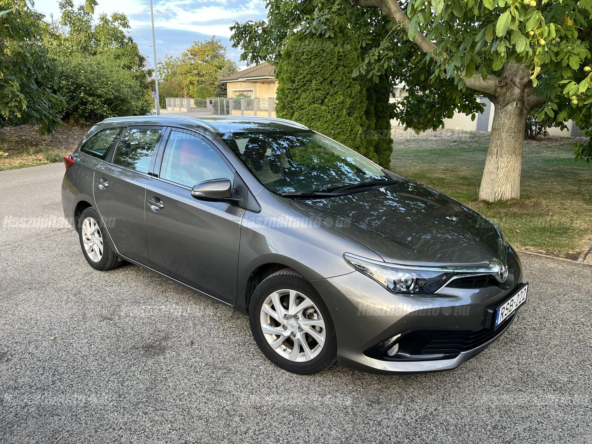 TOYOTA AURIS 2018/11 - 1