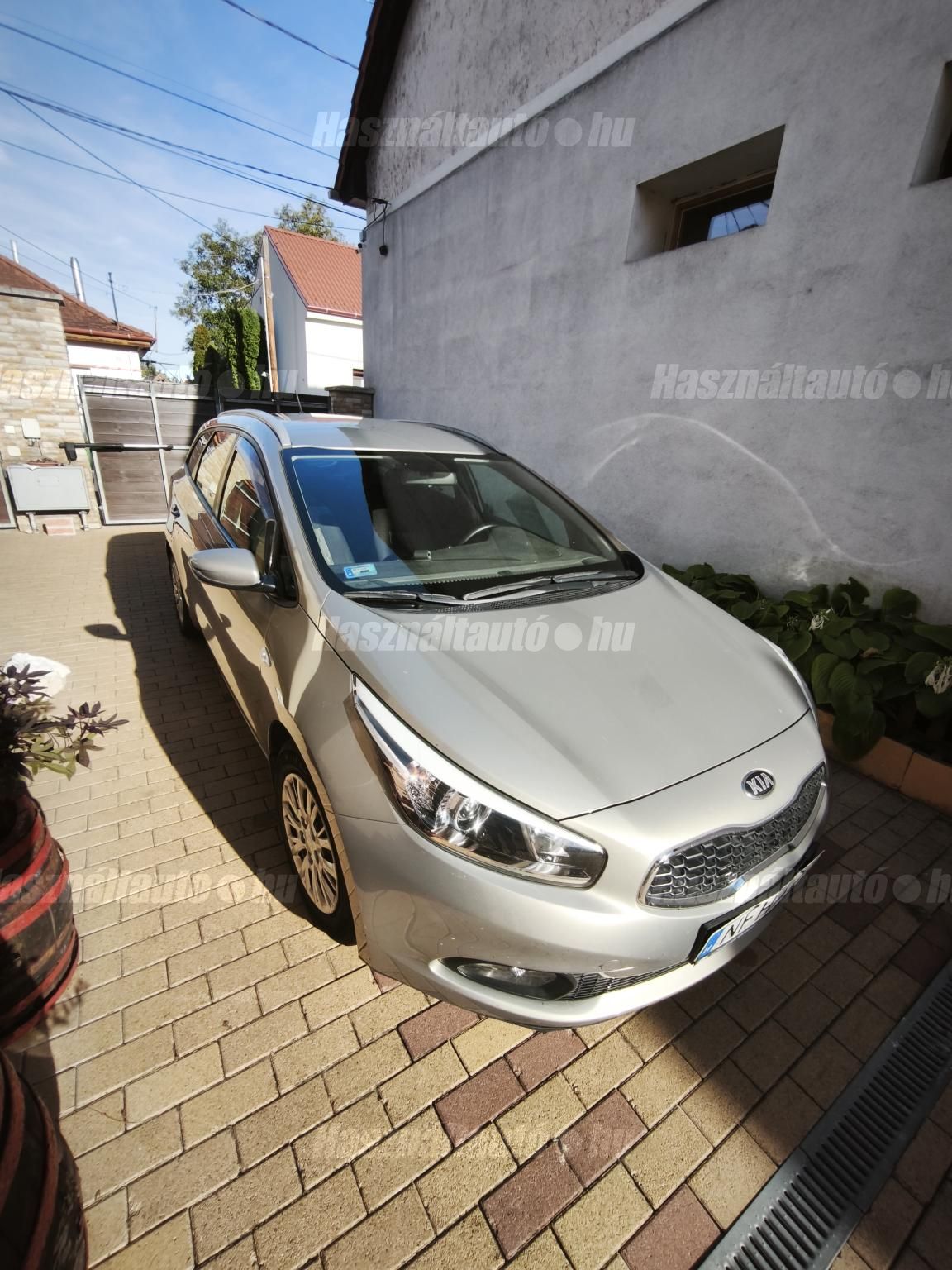KIA CEE'D 2015/7 - 1