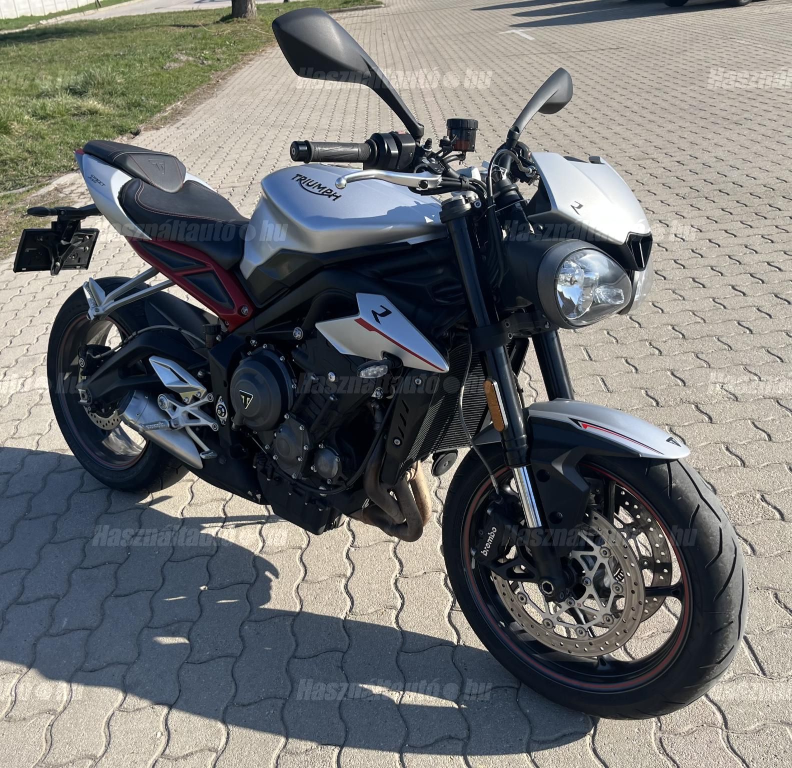 TRIUMPH STREET TRIPLE 2017/6 - 1