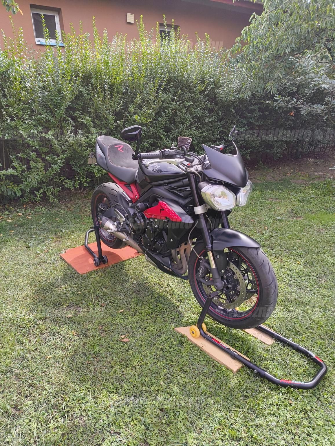 TRIUMPH STREET TRIPLE 675 R 2015/5 - 1