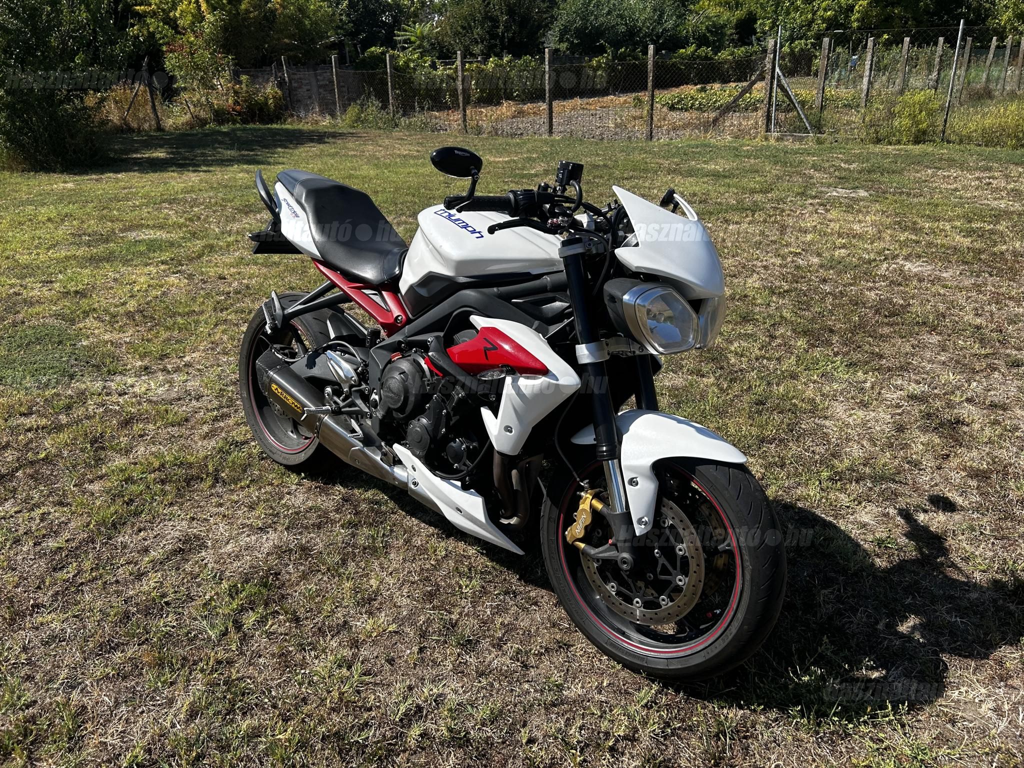 TRIUMPH STREET TRIPLE 675 R 2014/3 - 1