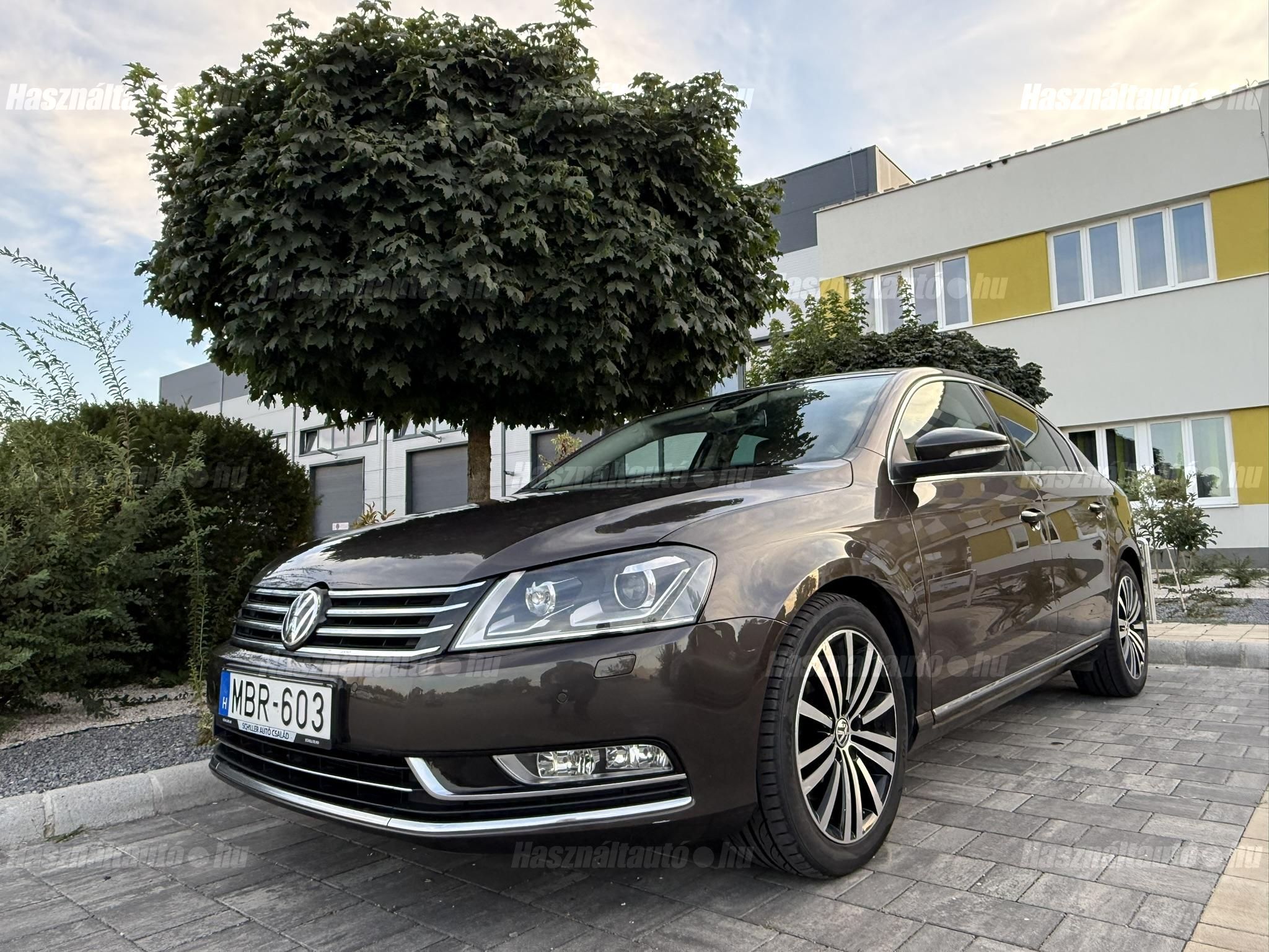 VOLKSWAGEN PASSAT 2012/4 - 1
