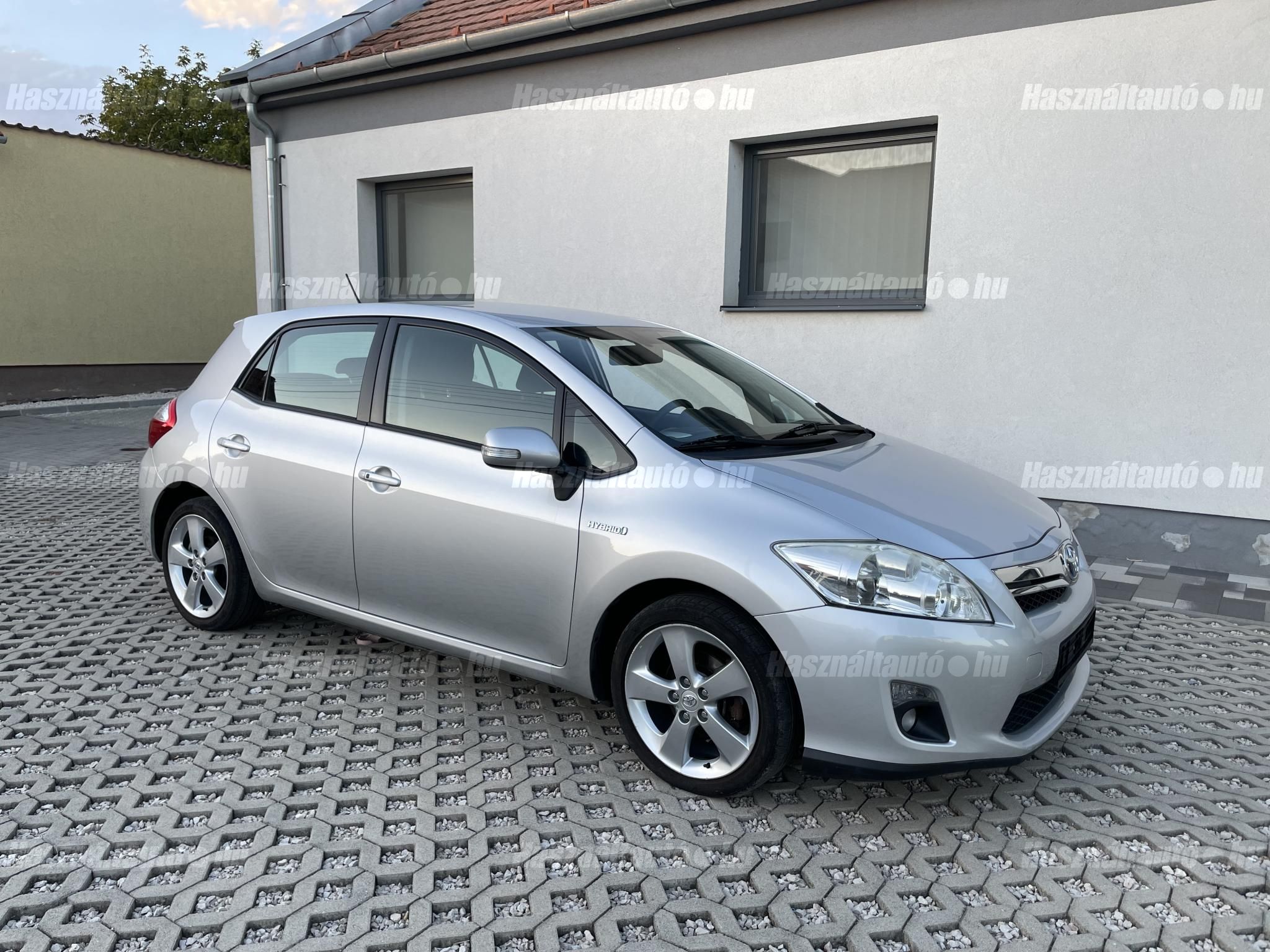 TOYOTA AURIS 2011/3 - 1