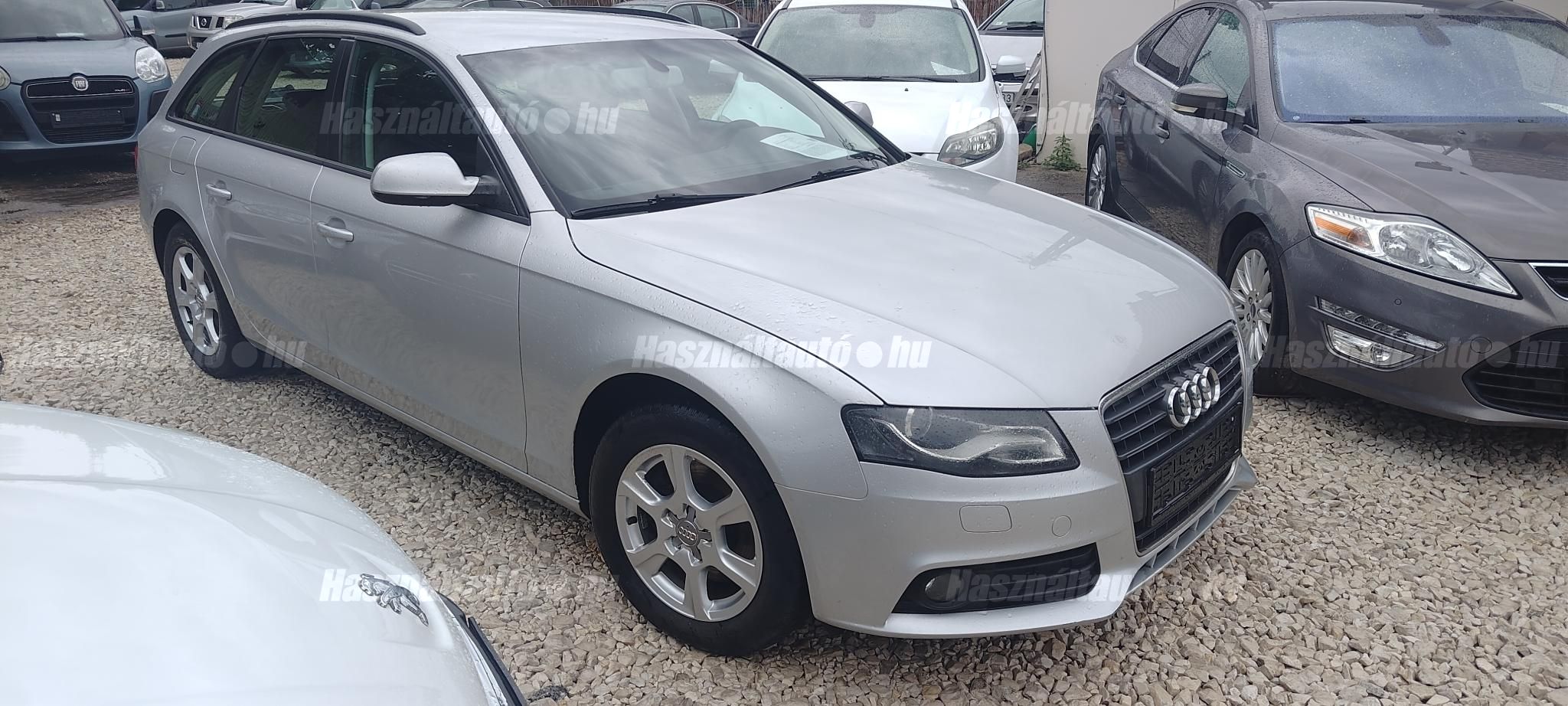AUDI A4 2010/11 - 1