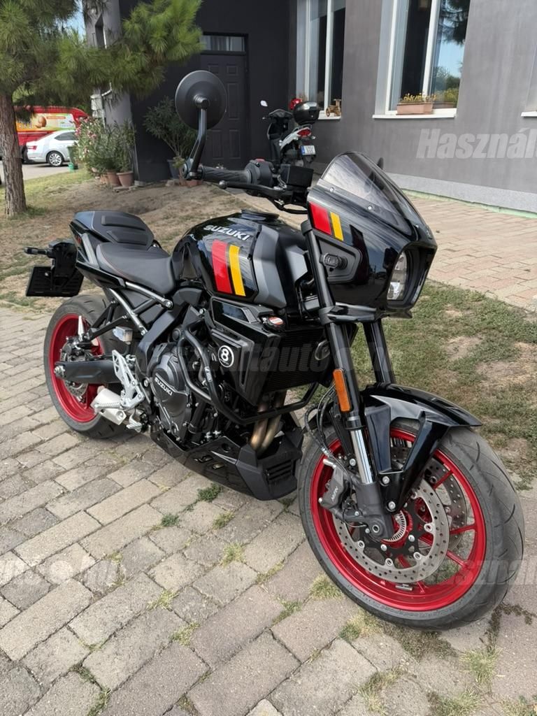 SUZUKI GSX8TT 2026/6 - 1
