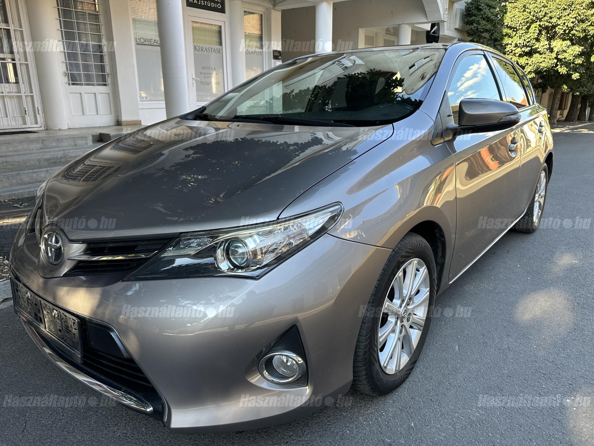 TOYOTA AURIS 2014 - 1