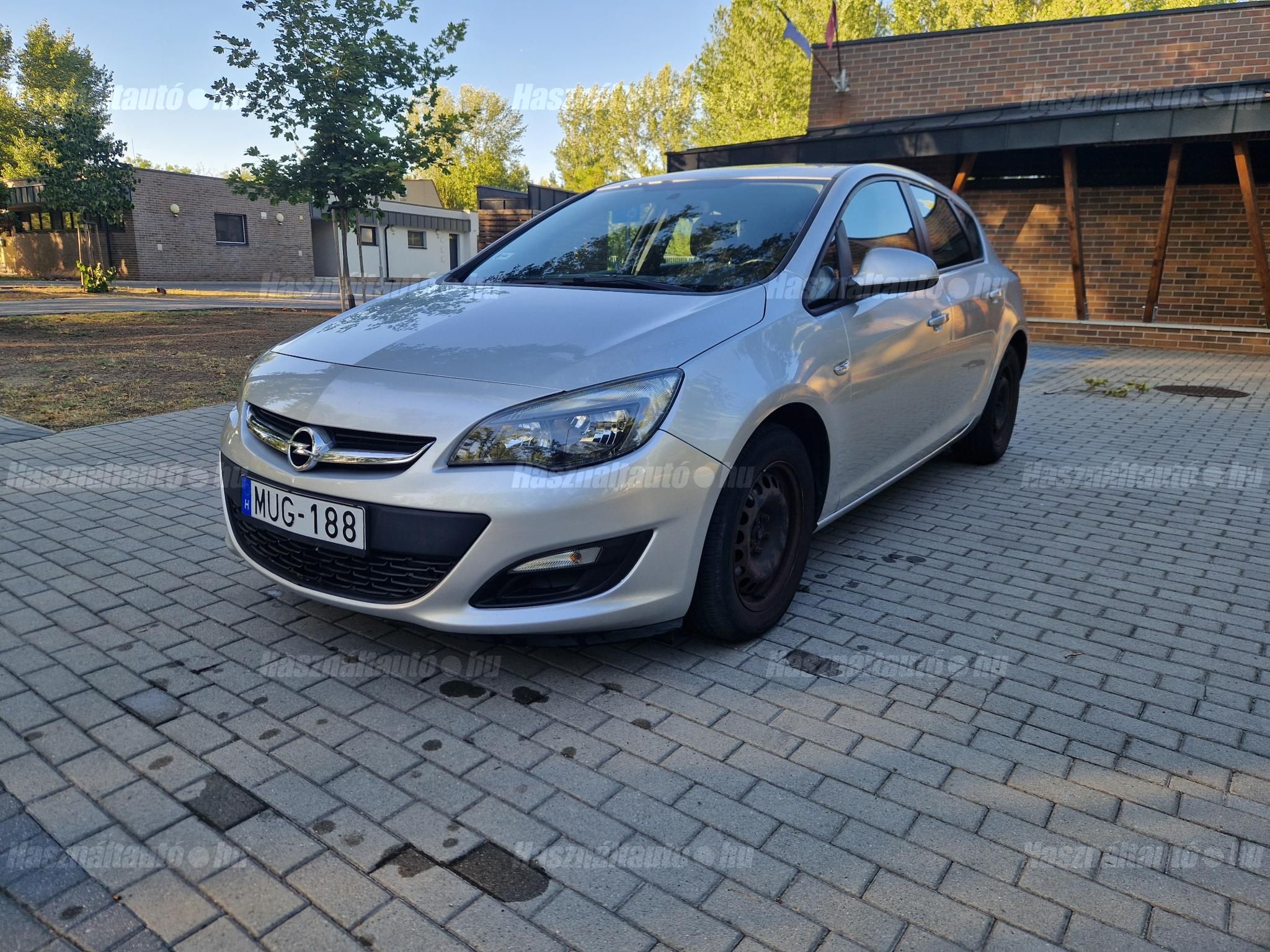 OPEL ASTRA J 2014/6 - 1