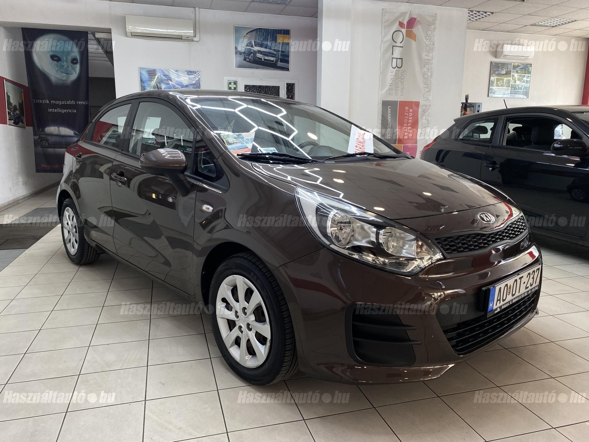 KIA RIO 2015/8 - 1