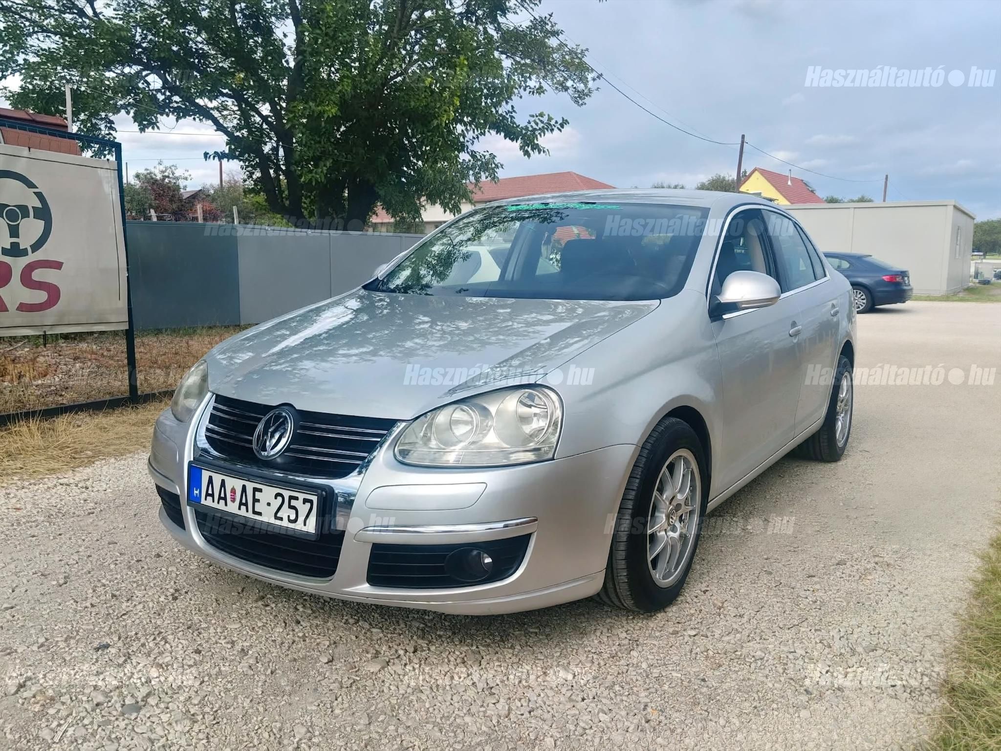 VOLKSWAGEN JETTA 2006/8 - 1