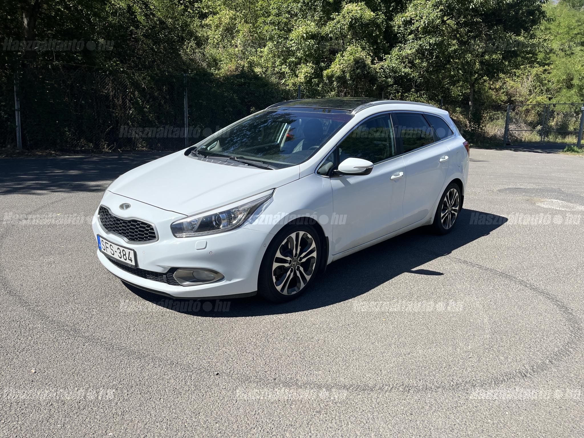 KIA CEE'D 2013/10 - 1