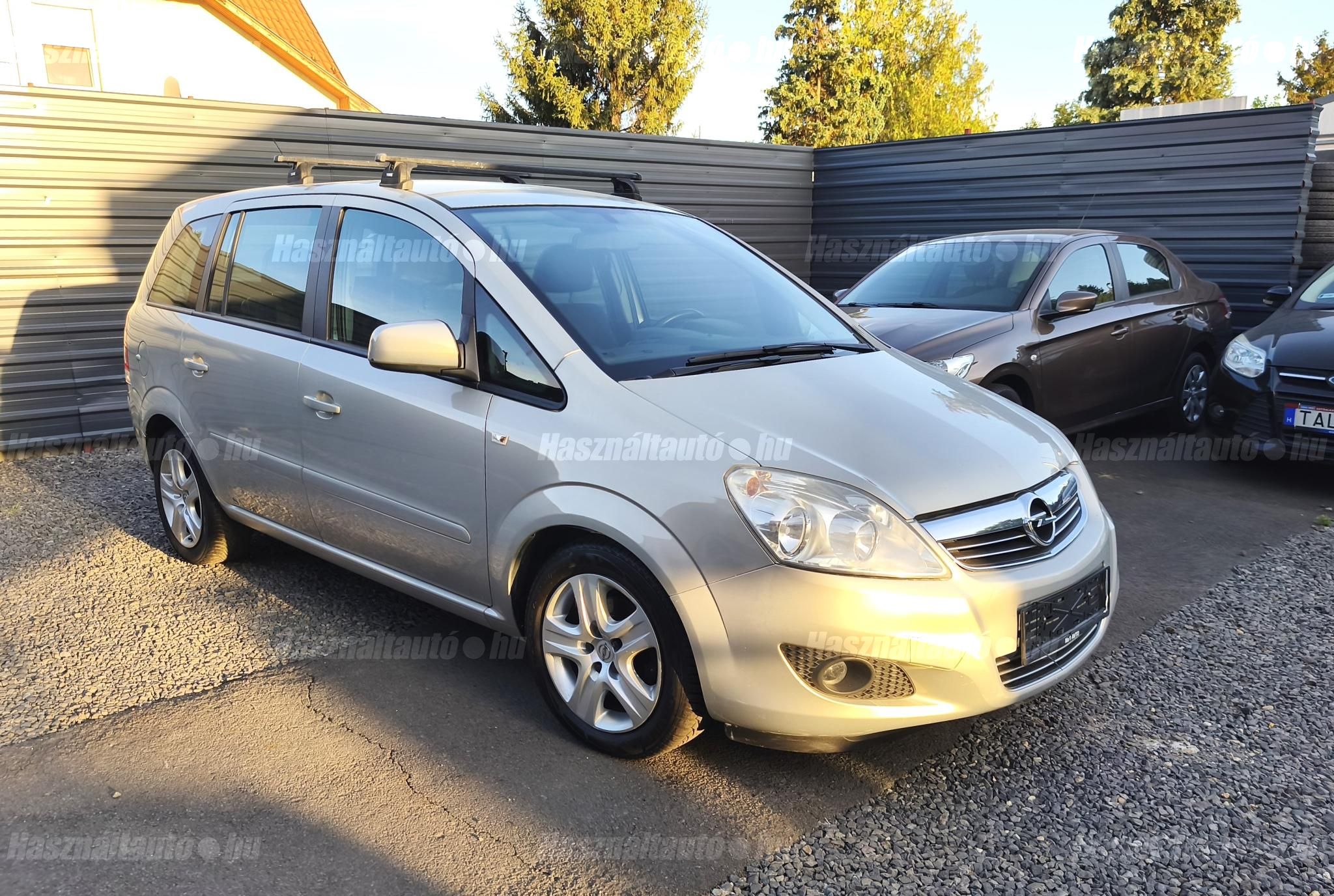 OPEL ZAFIRA B 2010/6 - 1