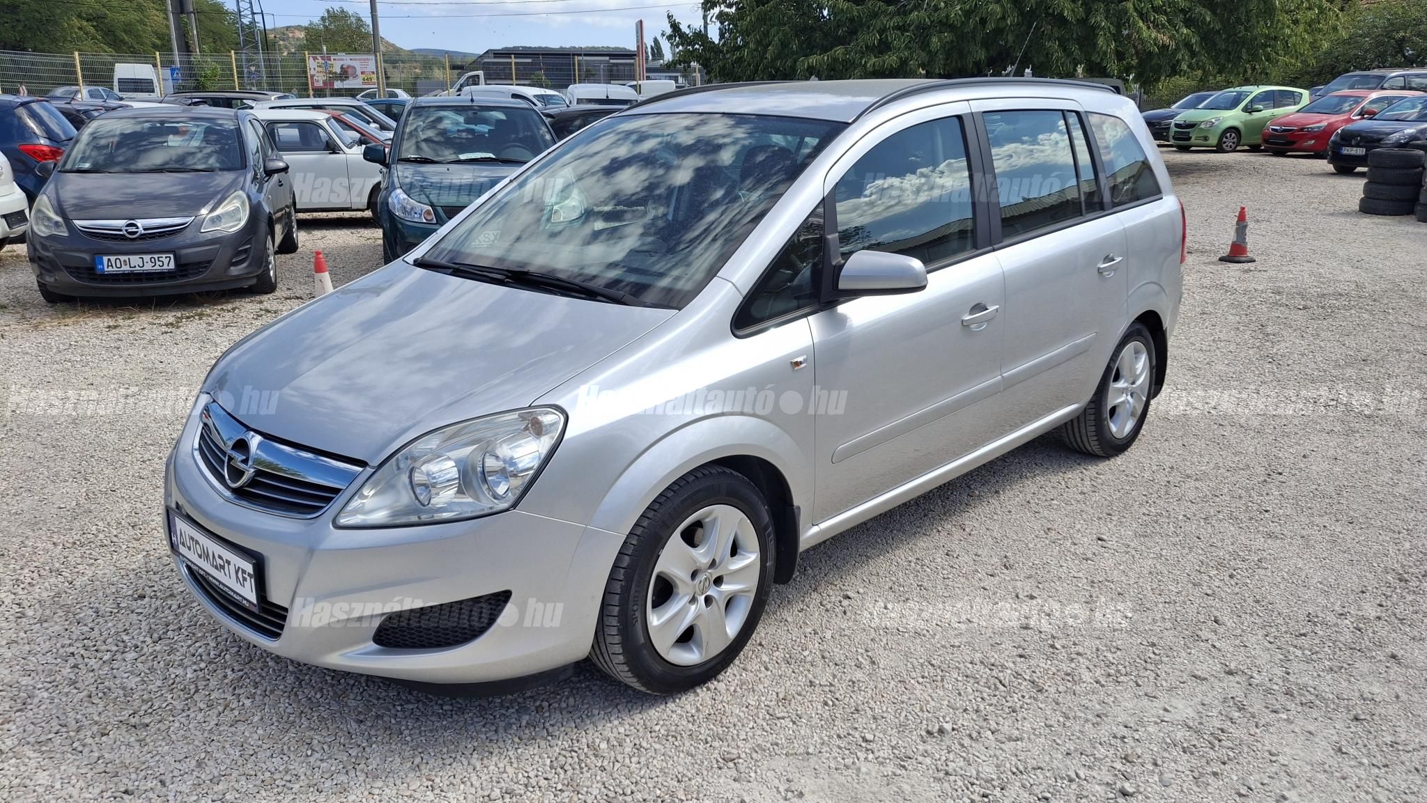 OPEL ZAFIRA B 2009/3 - 1