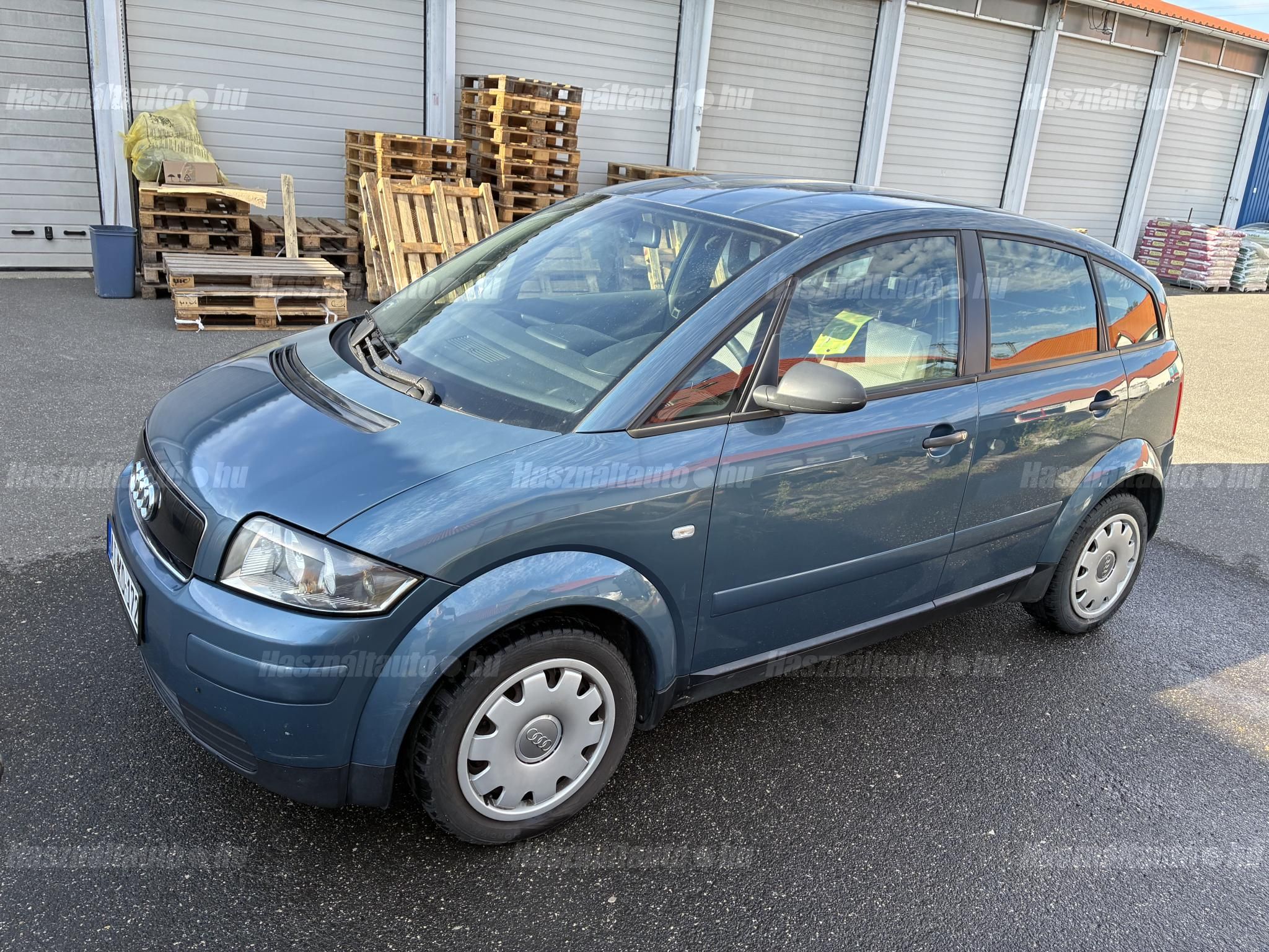 AUDI A2 2000/3 - 1