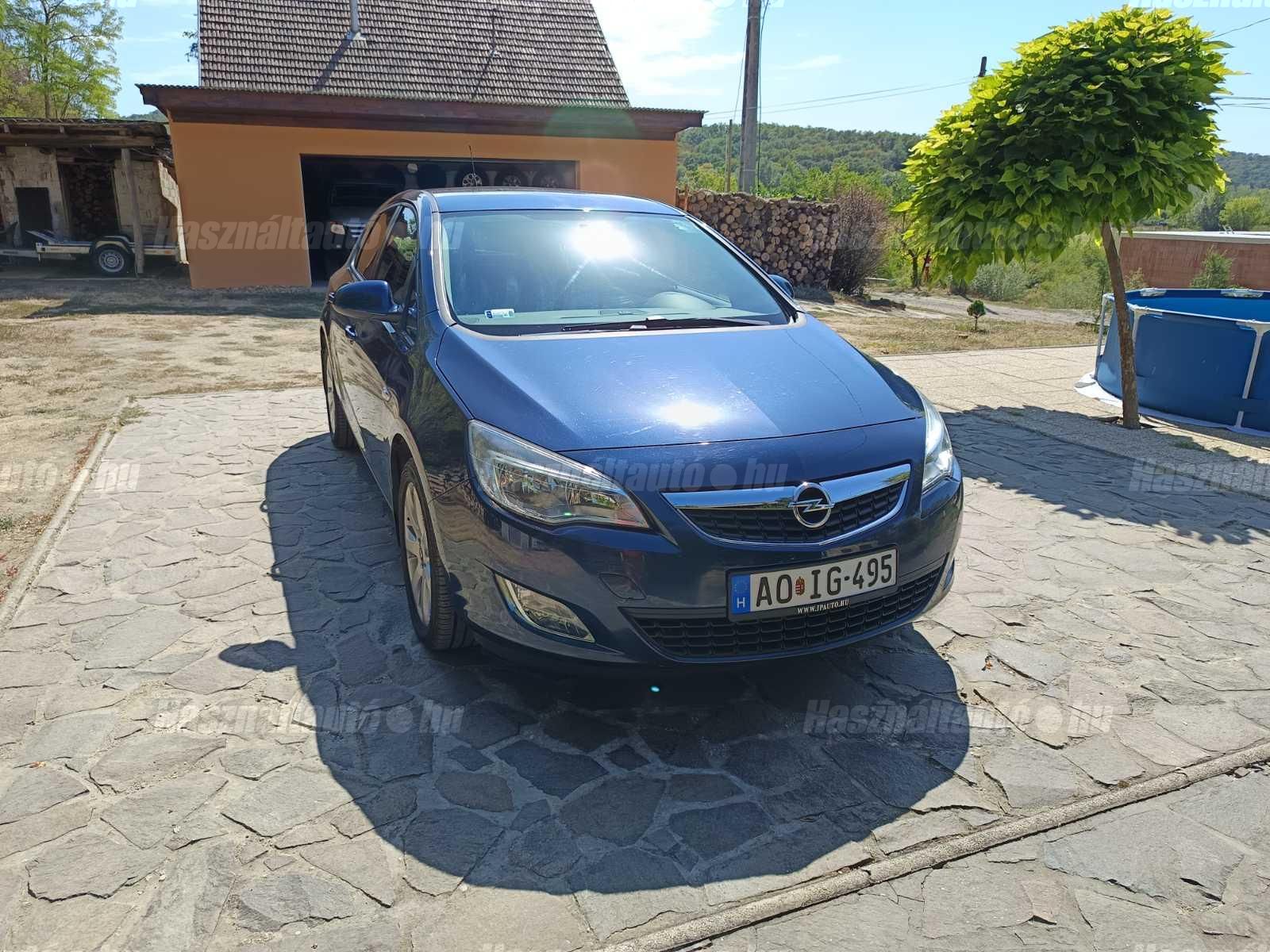OPEL ASTRA J 2012/4 - 1