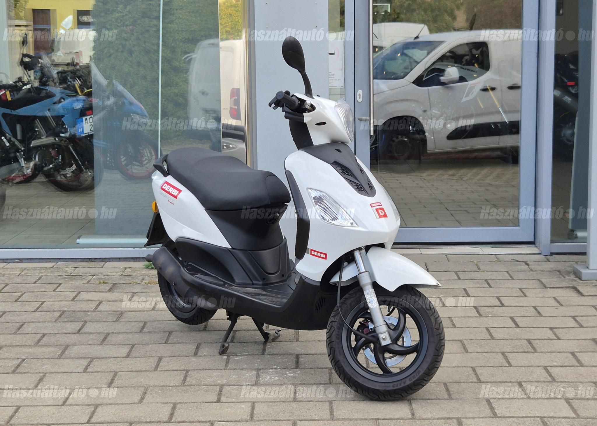DERBI BOULEVARD 50 2009 - 1