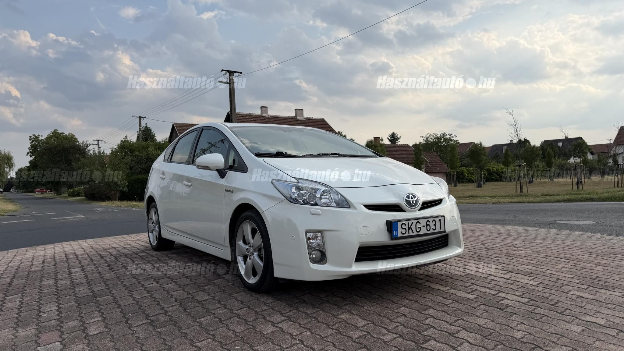 TOYOTA PRIUS 2011 - 1