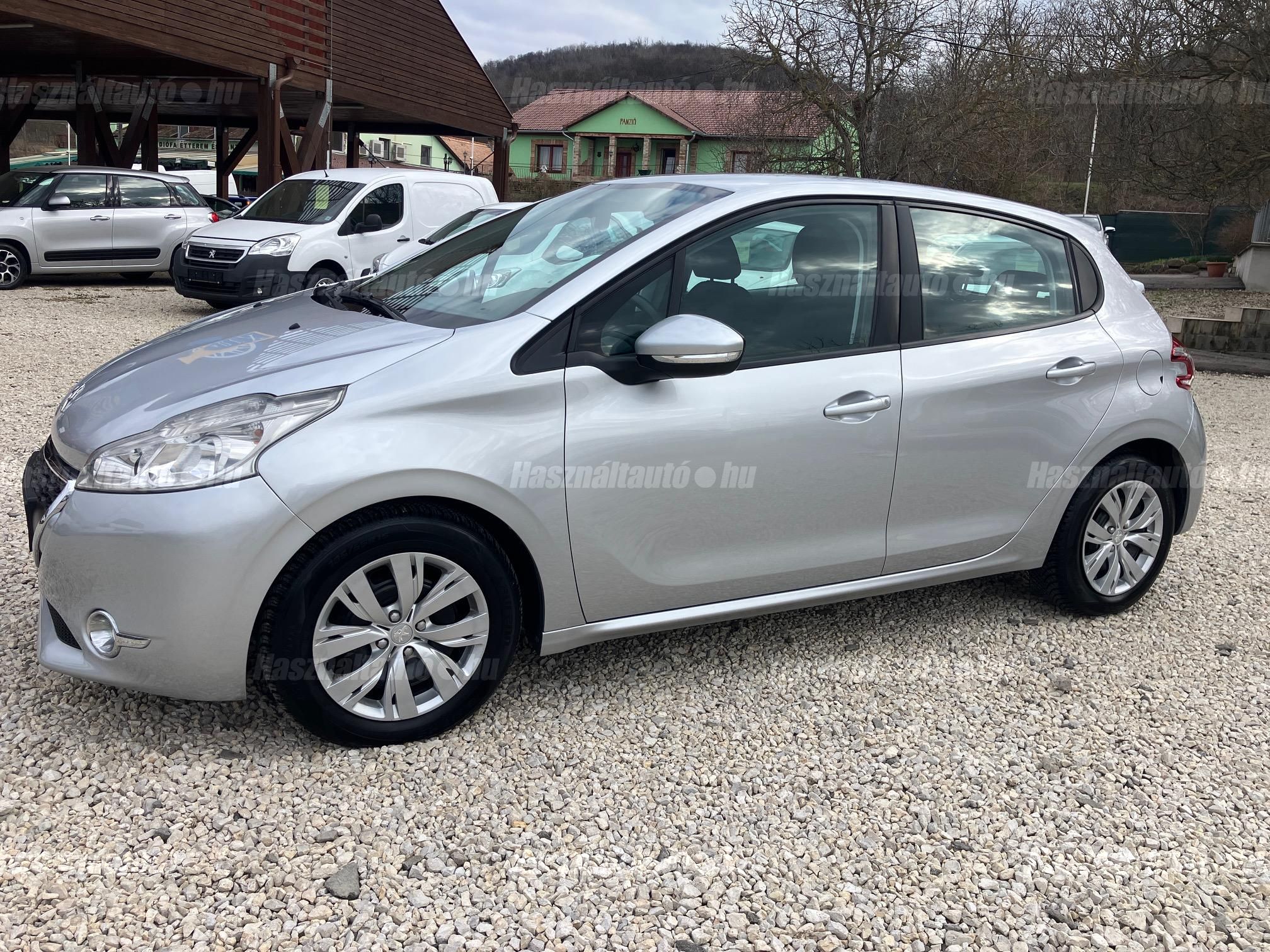 PEUGEOT 208 2012/10 - 1