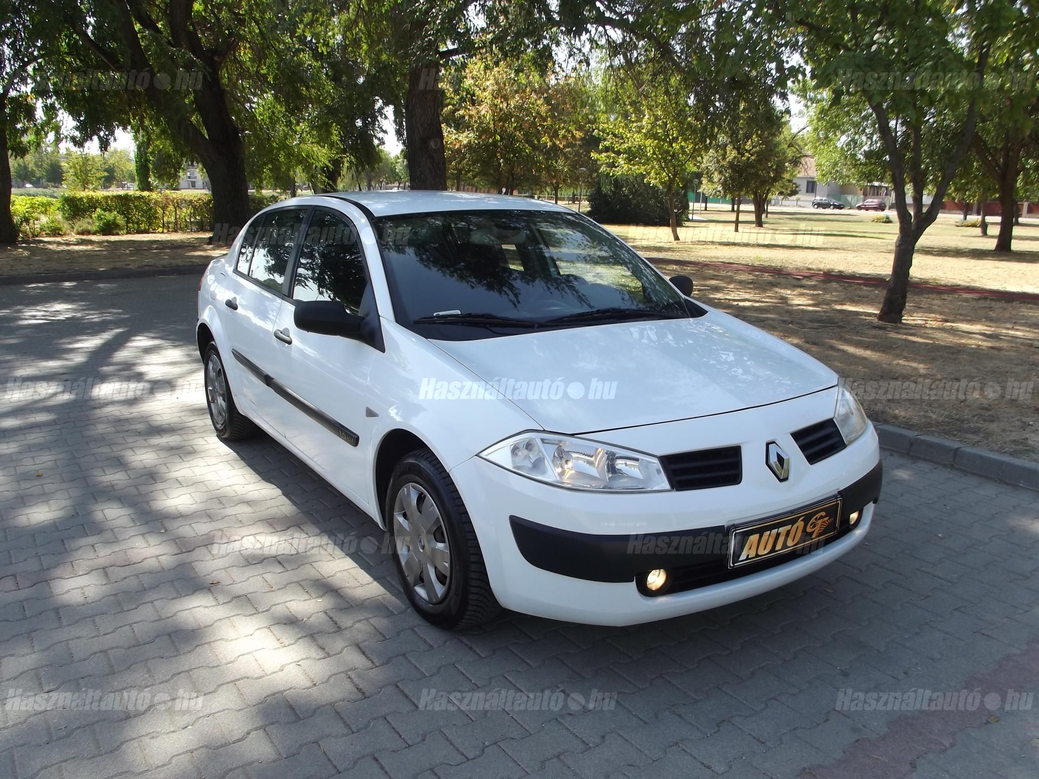 RENAULT MEGANE 2004/8 - 1