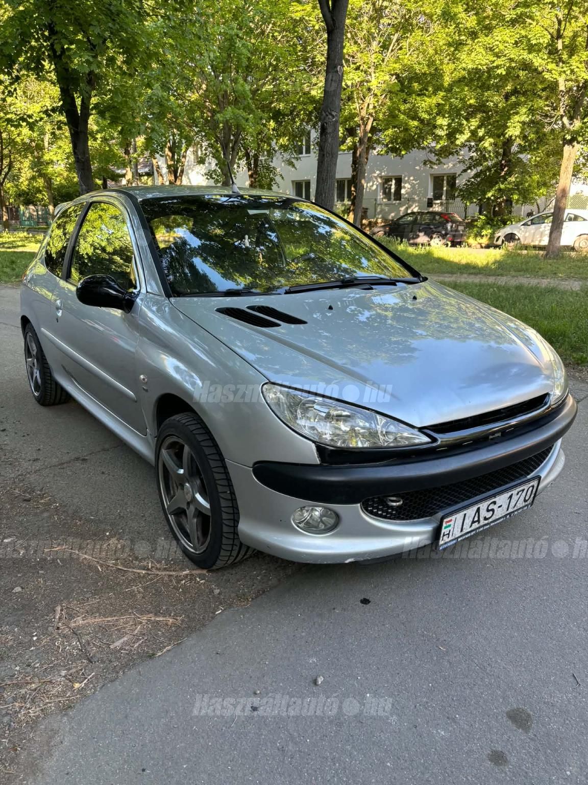 PEUGEOT 206 2002 - 1
