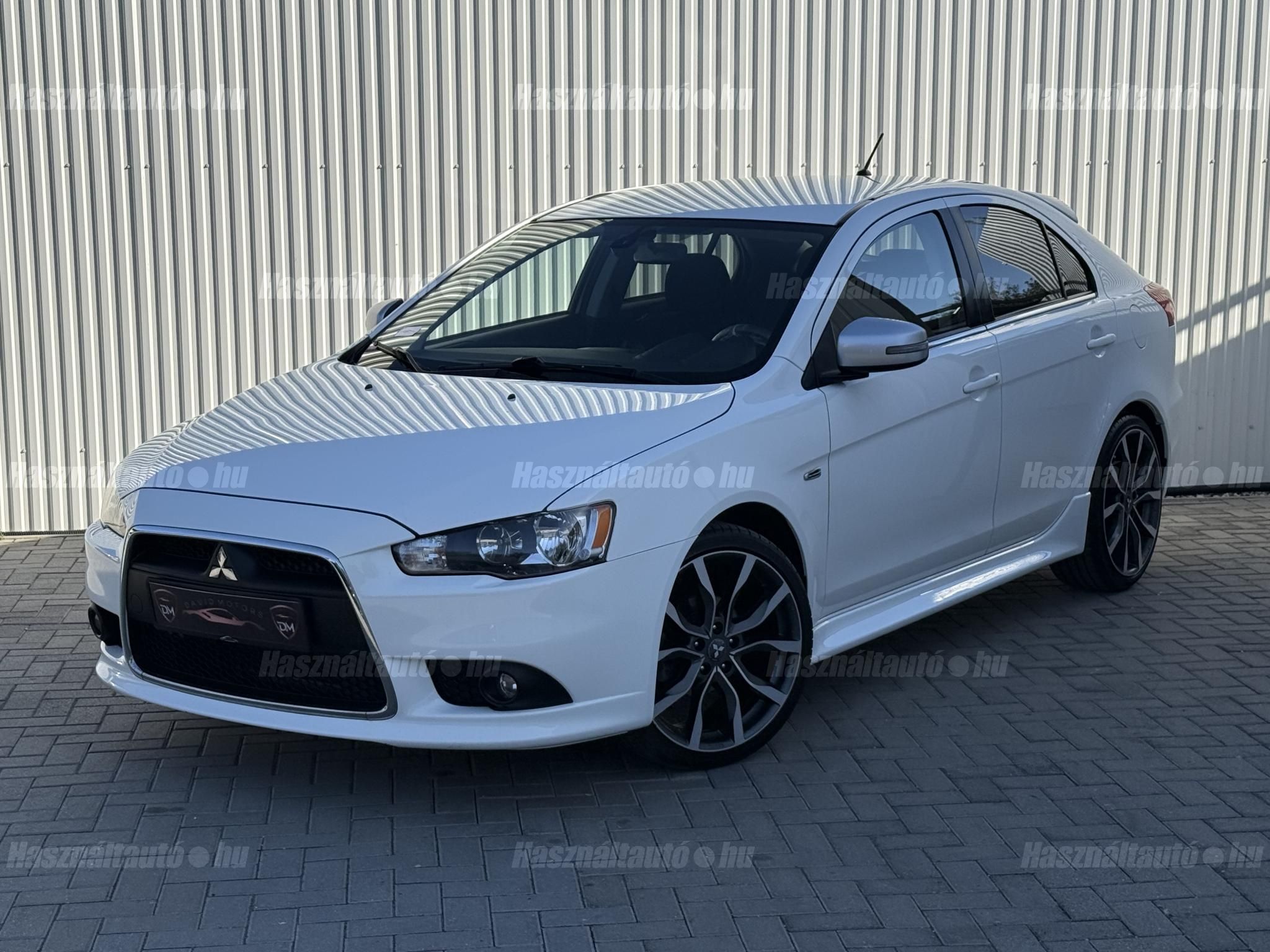 MITSUBISHI LANCER 2015/1 - 1