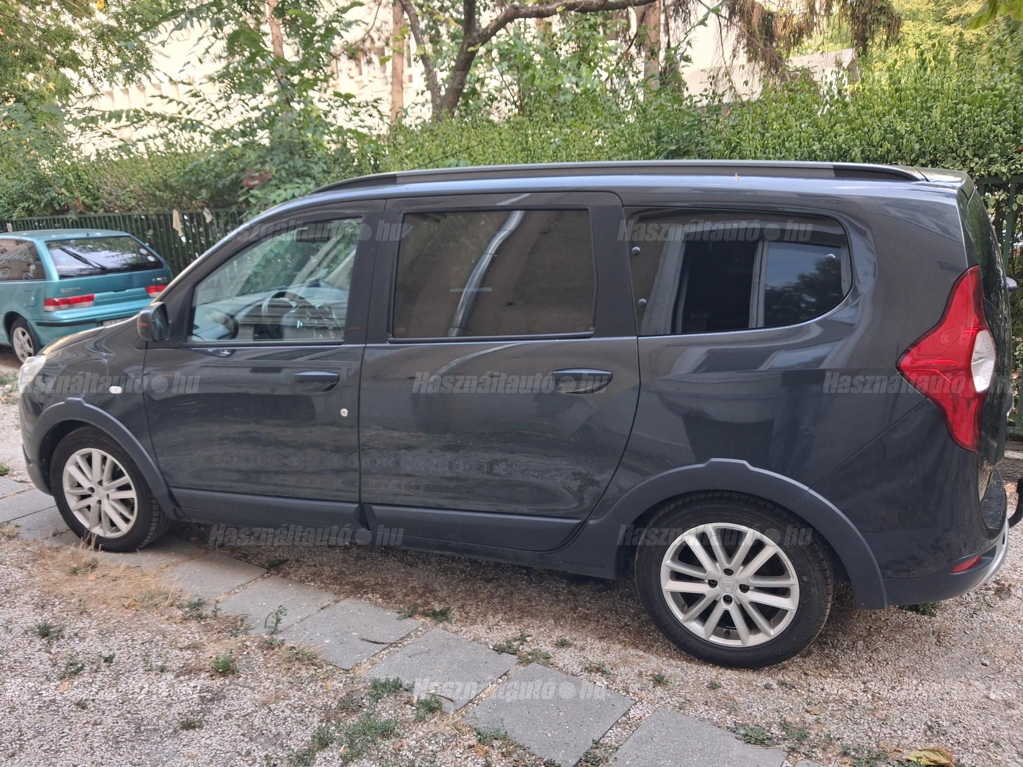 DACIA LODGY 2019/12 - 1